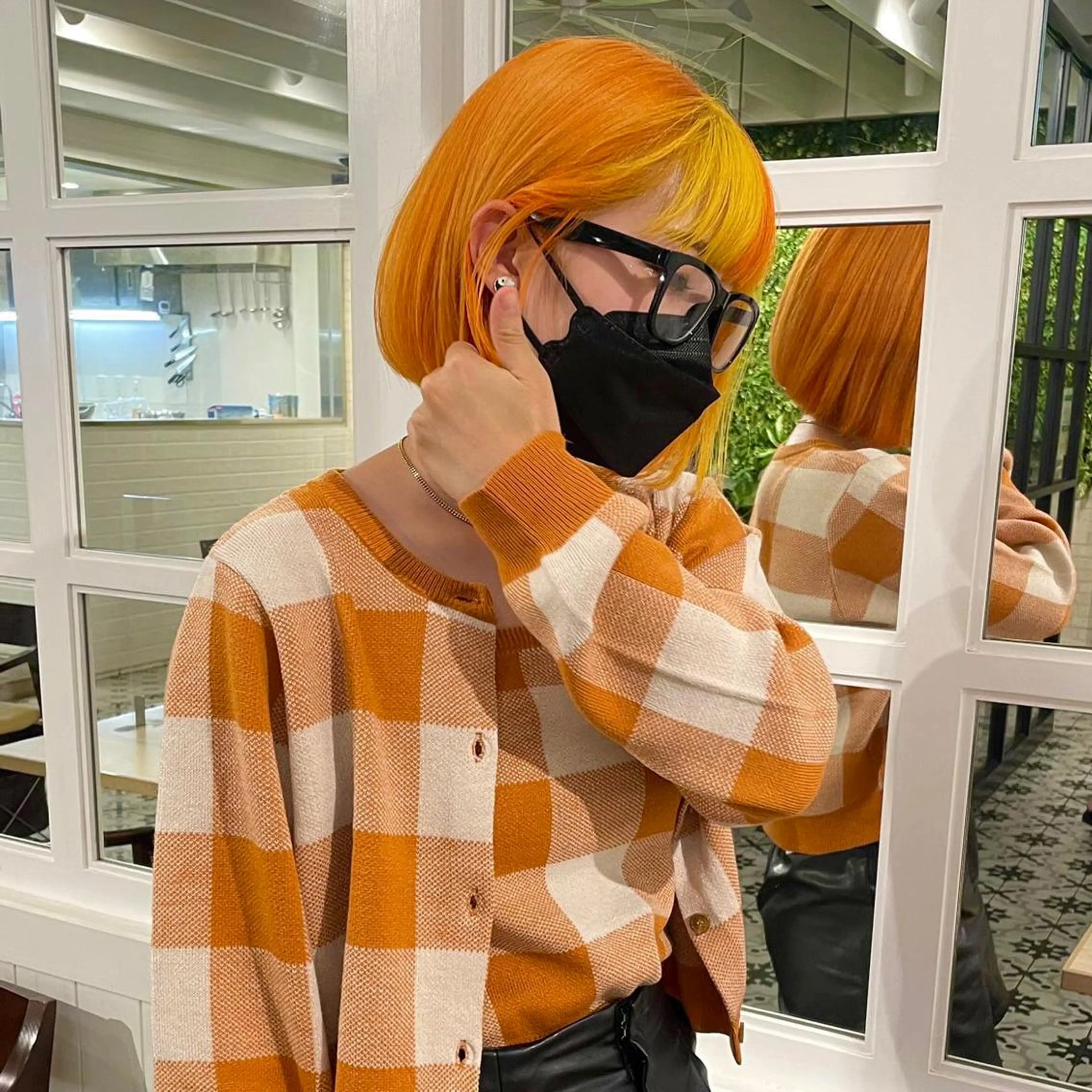 ショート カラー カット ヘアカラー トリートメント 梅田ハイトーン チダ ヒナノのヘアスタイル