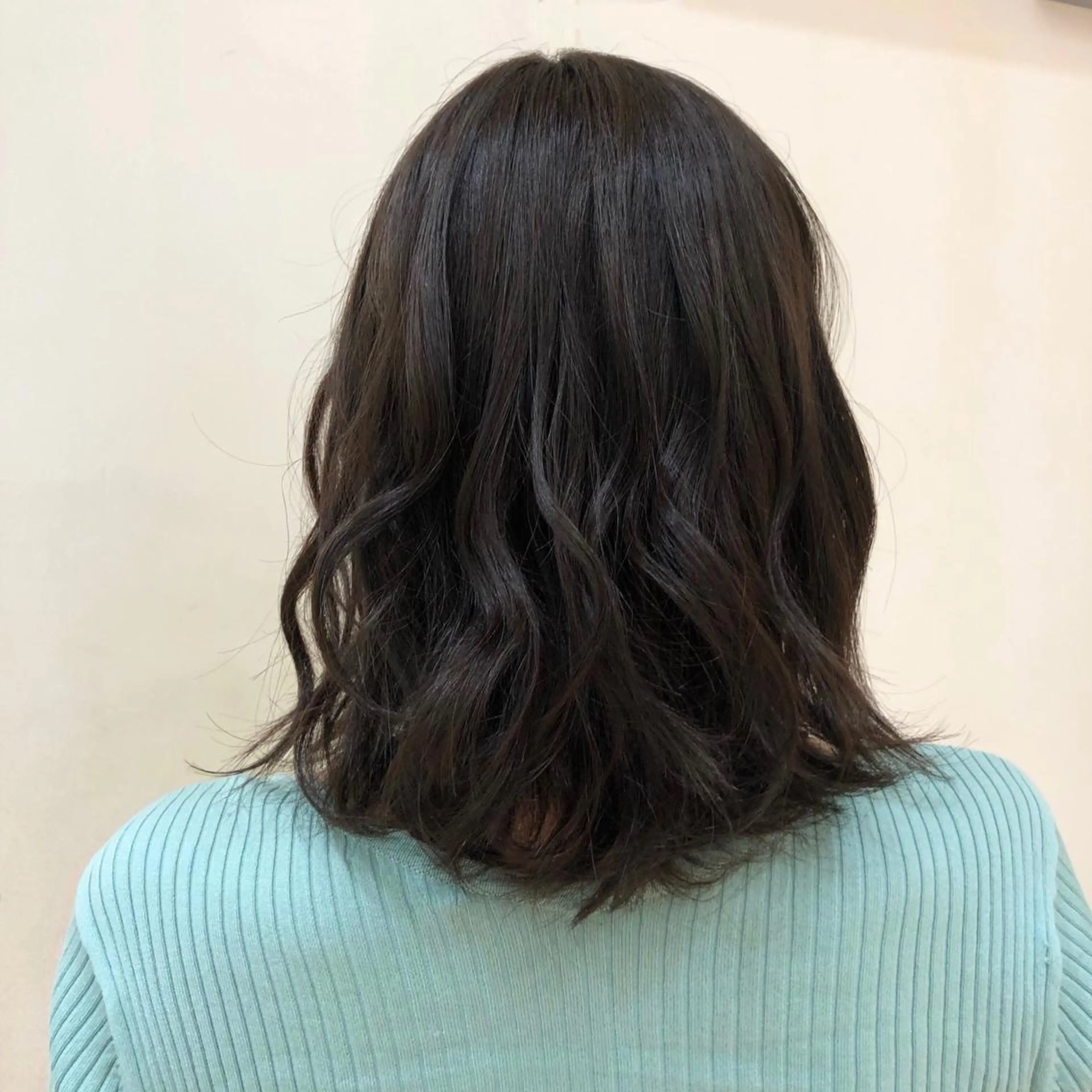 ミディアム Yui ユイのヘアスタイル