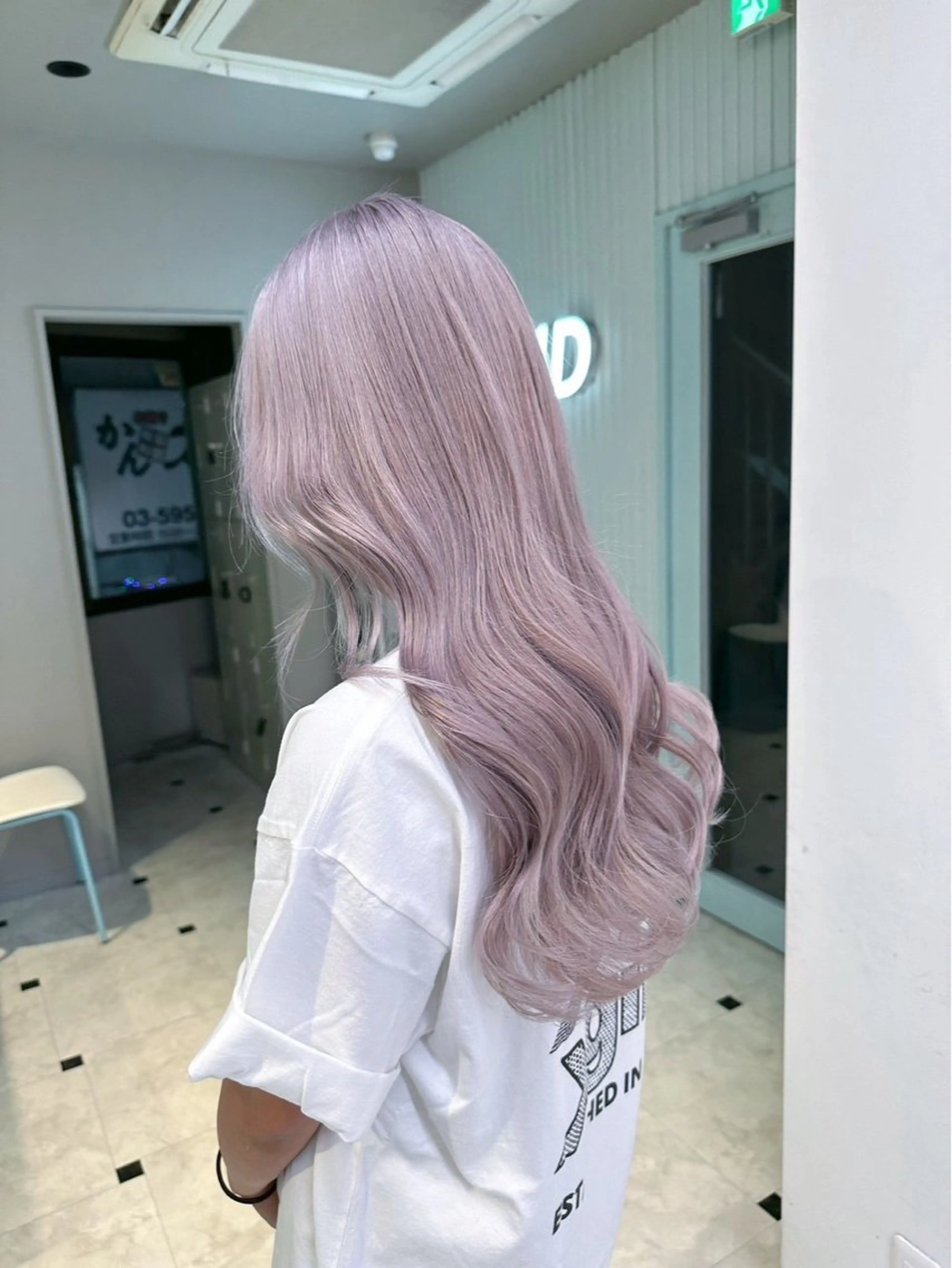 ロング カラー 🖤ハイトーン× レイヤー🖤SARAのヘアスタイル