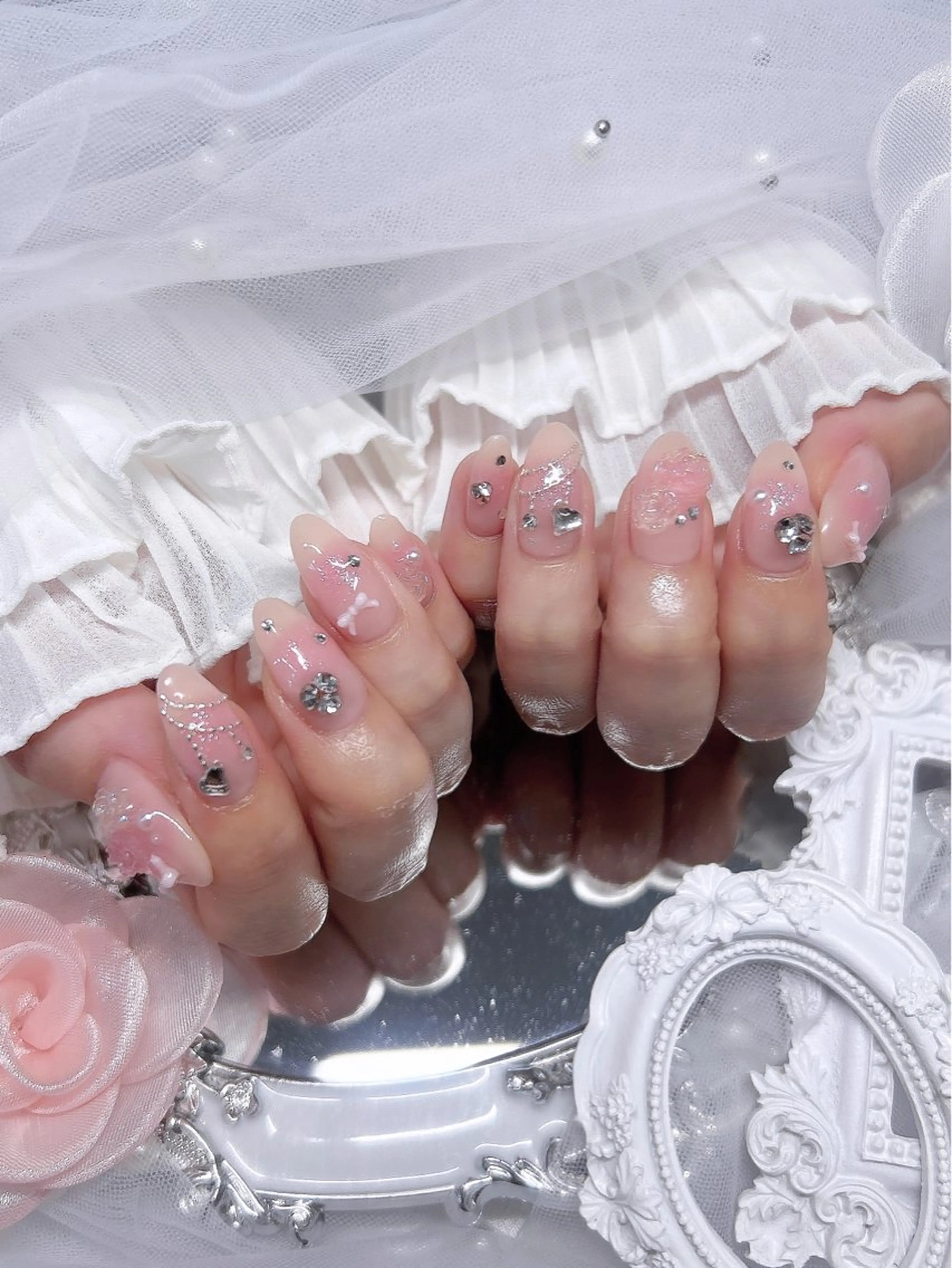 ネイル 長さ出し ハンドネイル ️🫧みつき/ 渋谷/痛ネイル️🫧のネイルデザイン