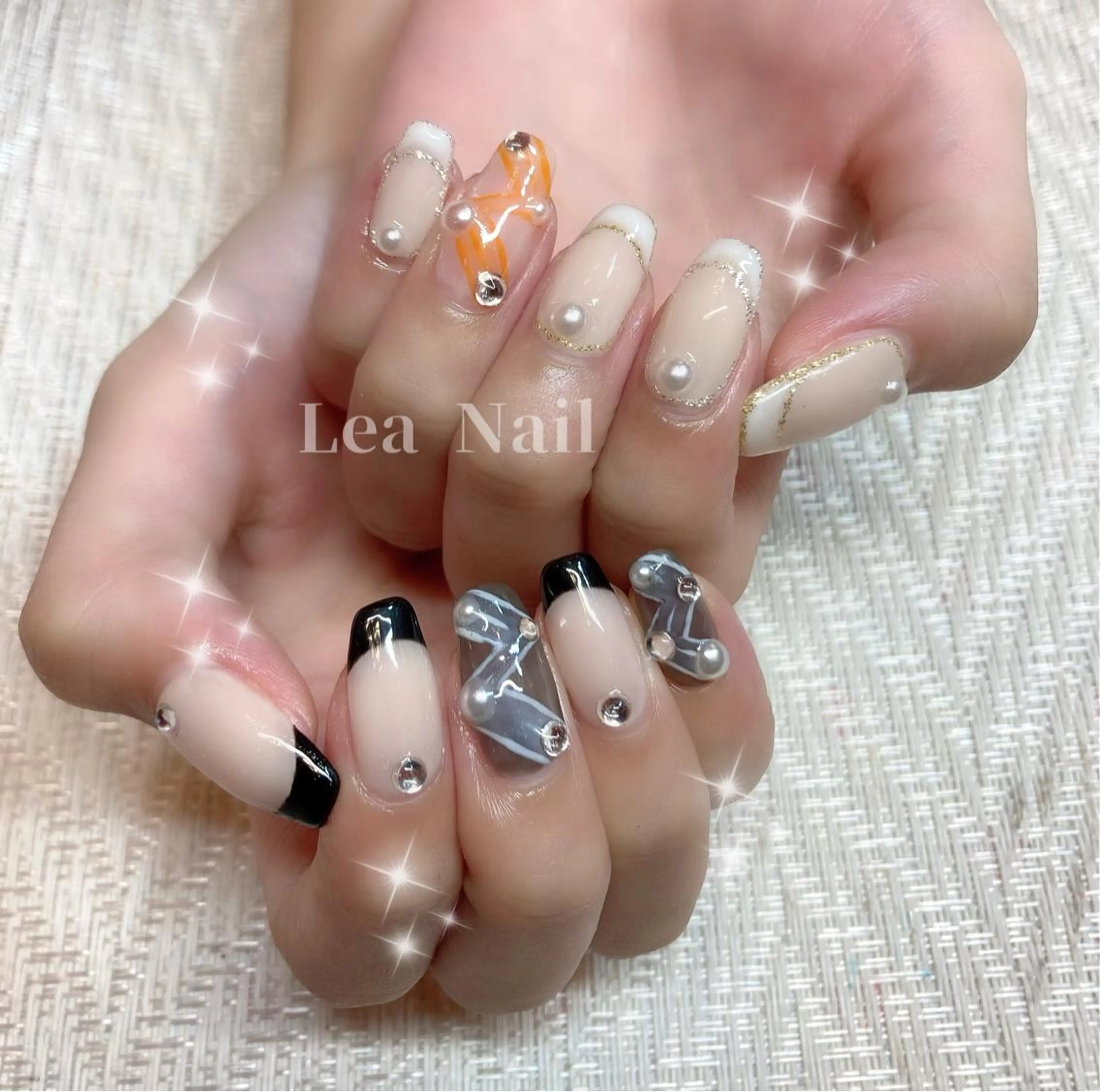 ネイル フレンチネイル ゴールド Lea Nailのネイルデザイン