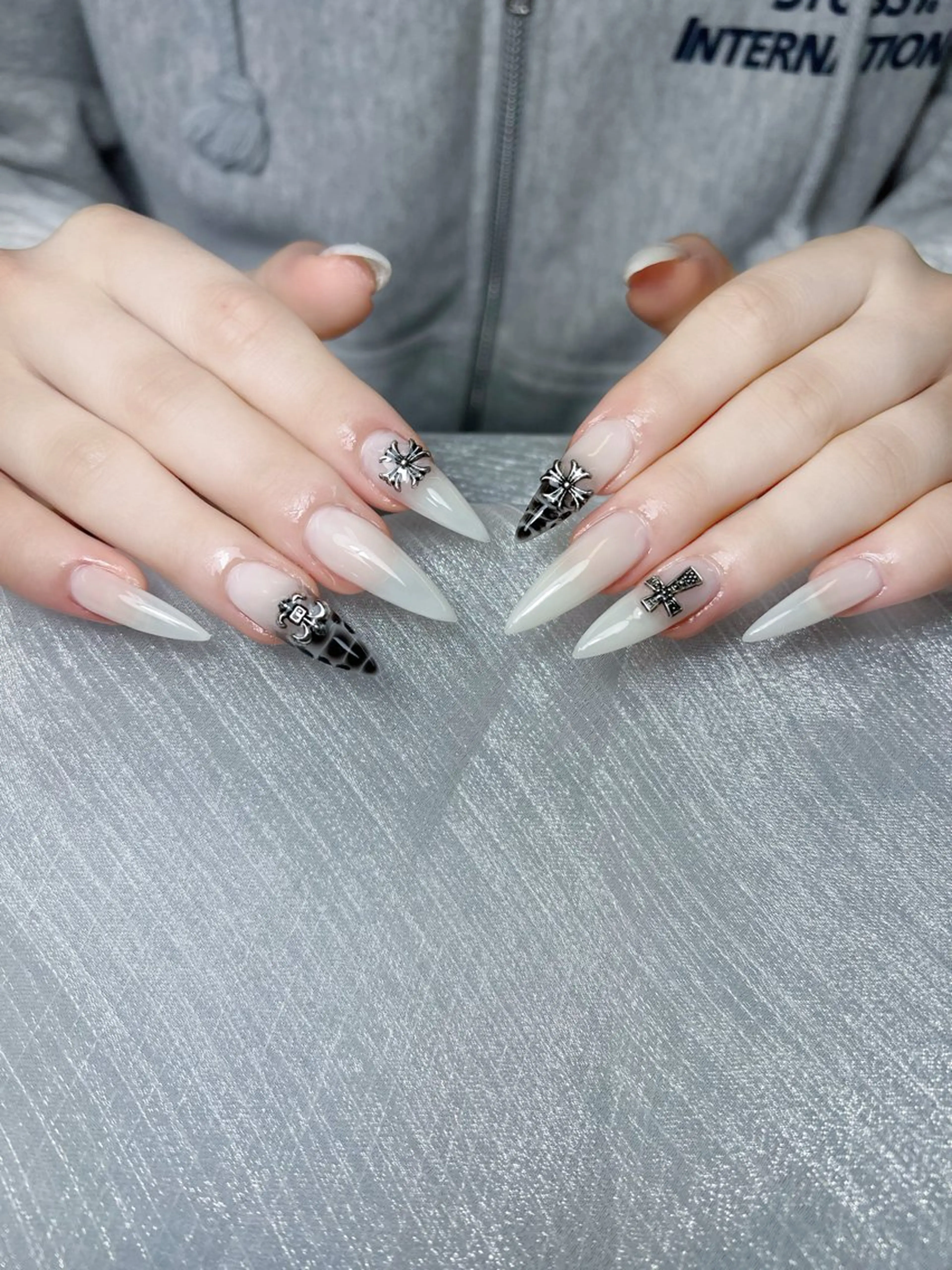 ネイル ハンドネイル KING_NAIL YUMIのネイルデザイン