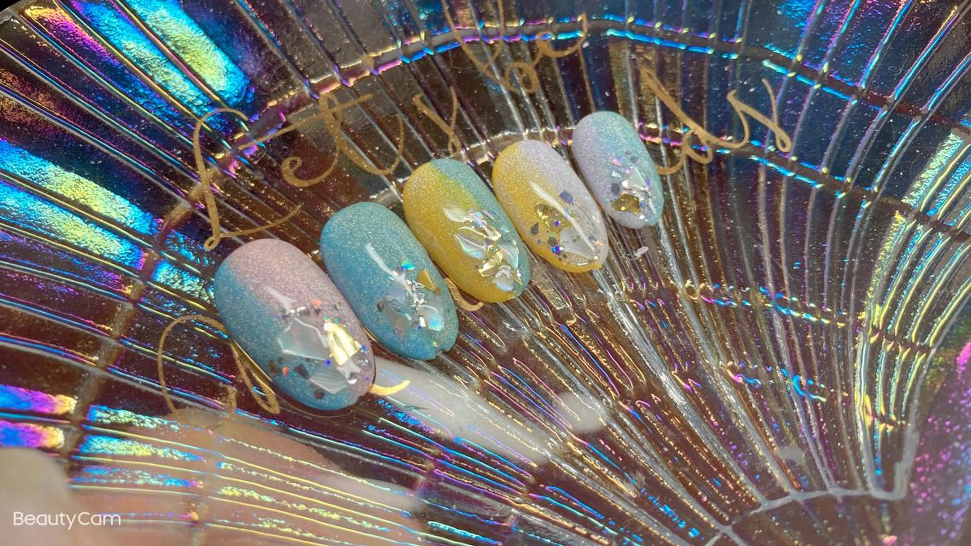 ネイル ewt miniのマツエク・マツパデザイン