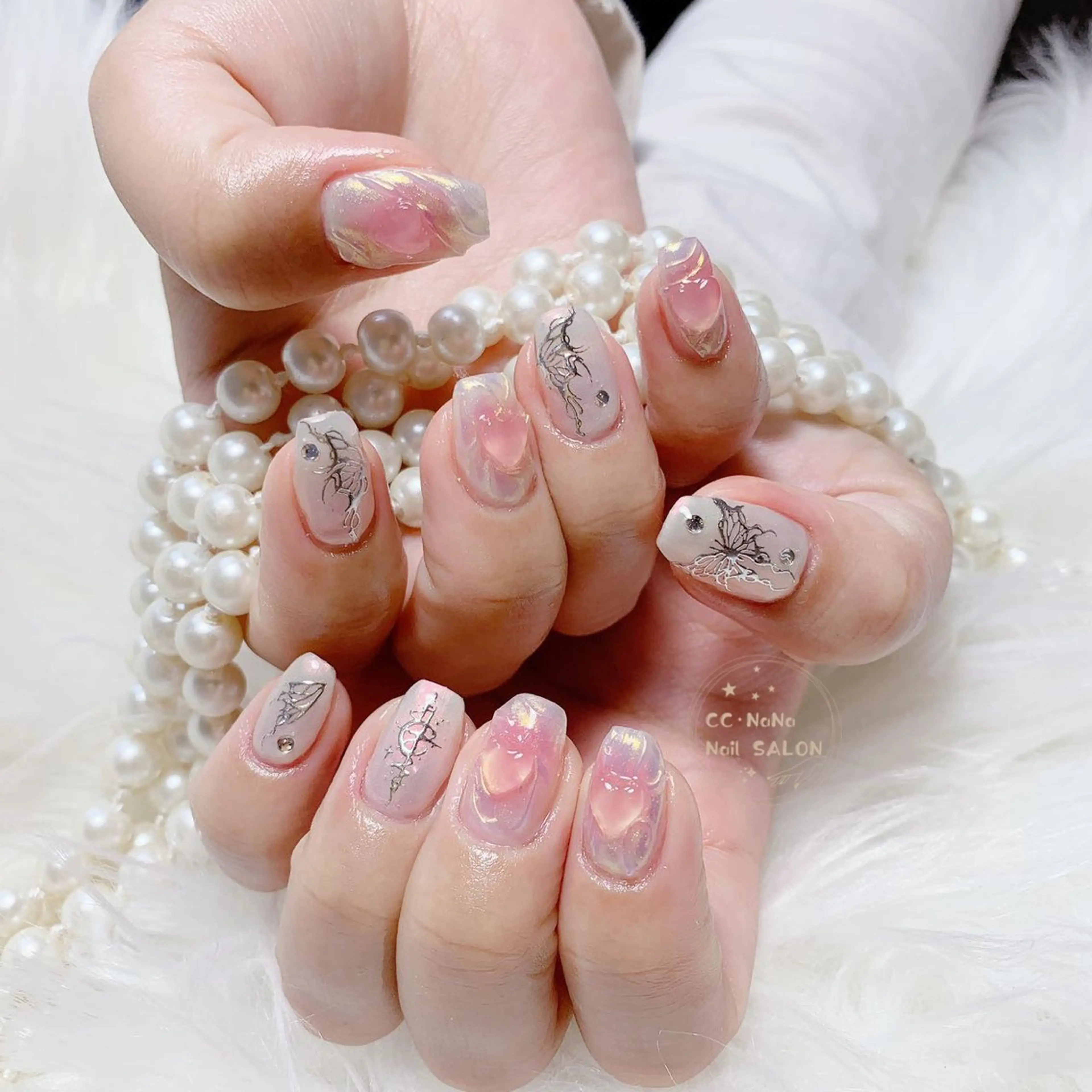 ネイル ハンドネイル 💎CC・NaNa 韓国風ネイル🌙Cのネイルデザイン