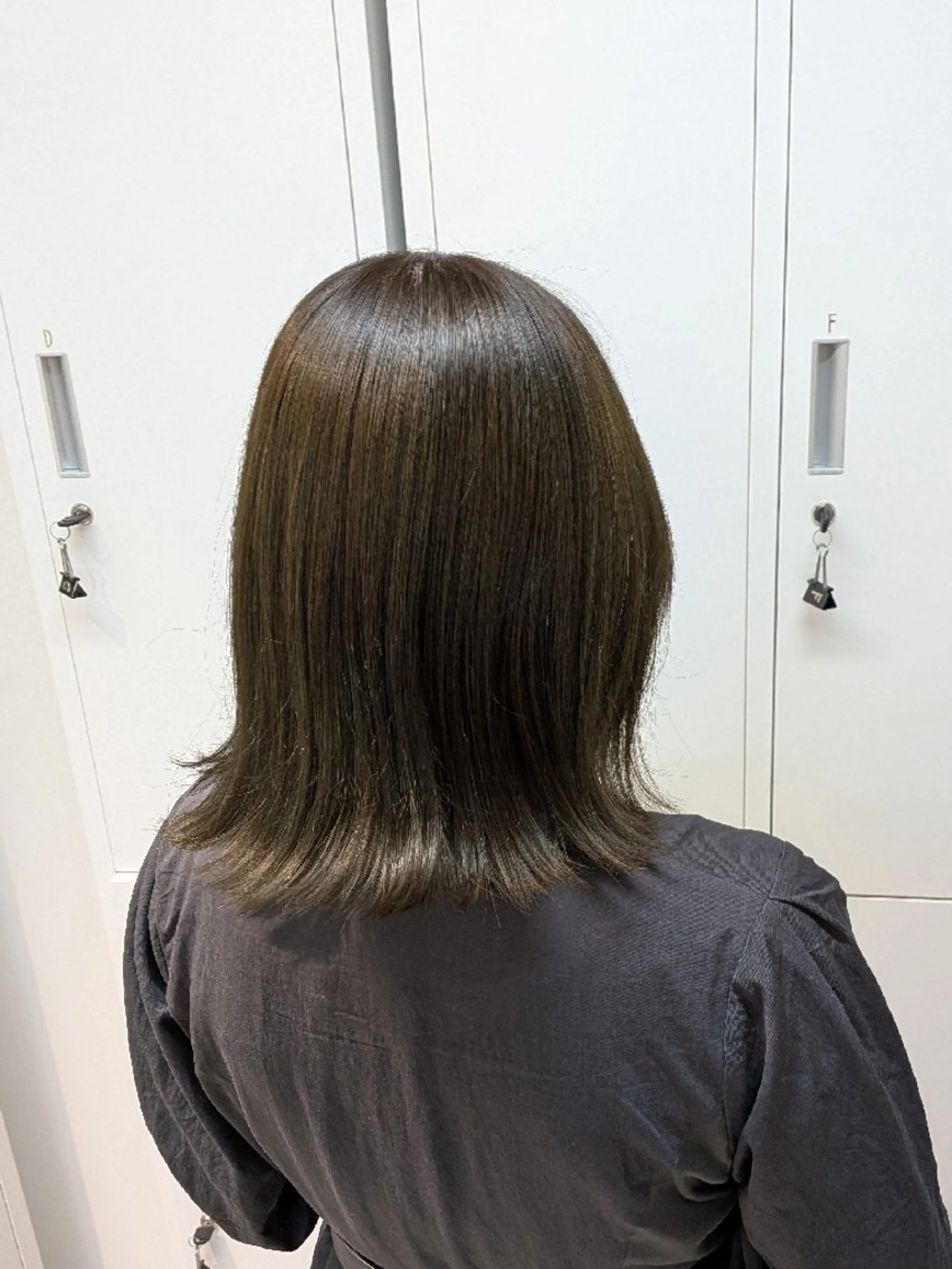 カラー ベージュカラー オリーブベージュ ヘアカラー トリートメント 八木琉河/ハイトーン カラー/ブリーチのヘアスタイル