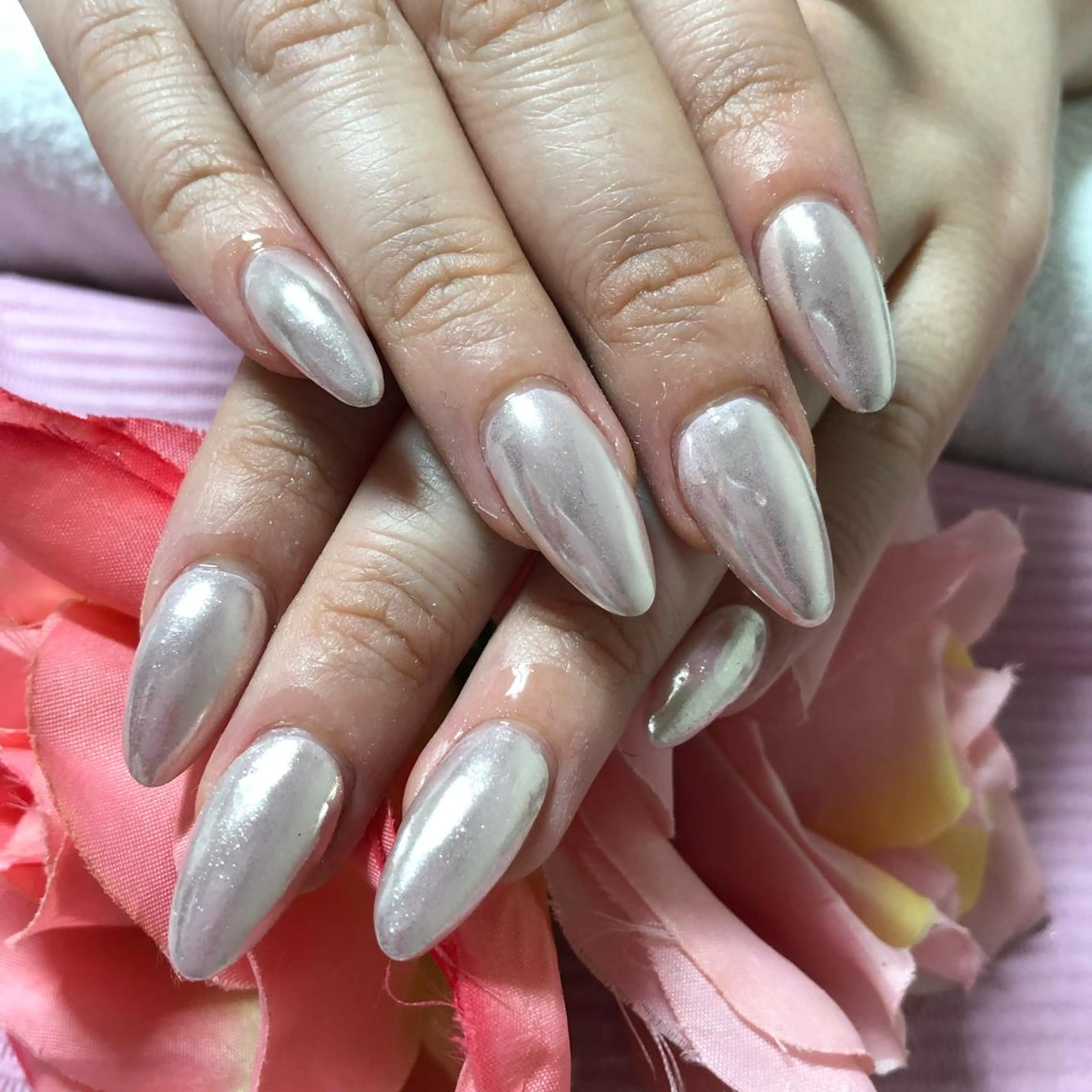 セミロング ネイル ミラーネイル ハンドネイル 《LB》ラブリエ Nail&eyeのマツエク・マツパデザイン