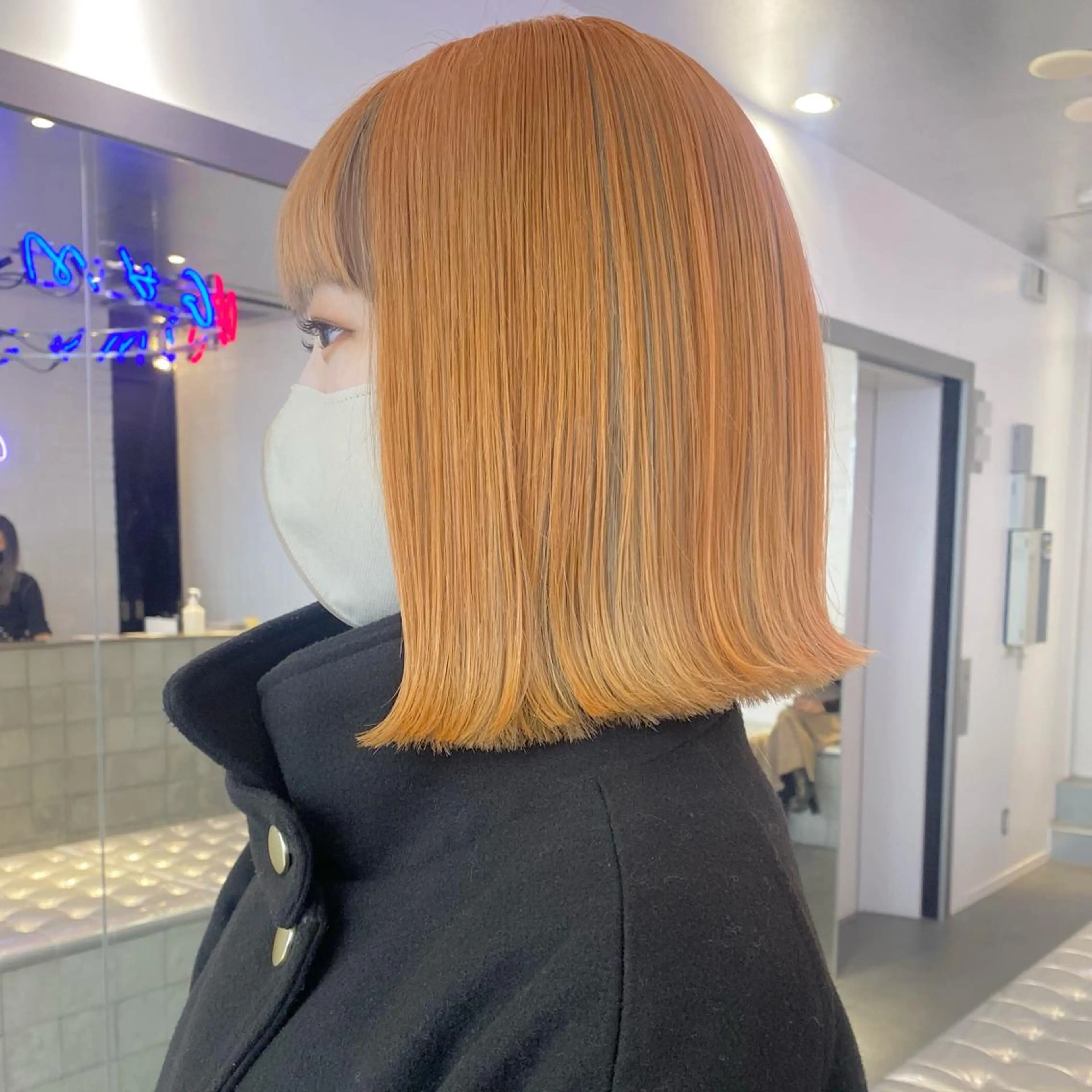 ミディアム カラー パーマ ベージュカラー デザインカラー インナーカラー オレンジ オレンジベージュ ヘアカラー トリートメント 🎨ハイトーン/ 切りっぱなし みつきのヘアスタイル