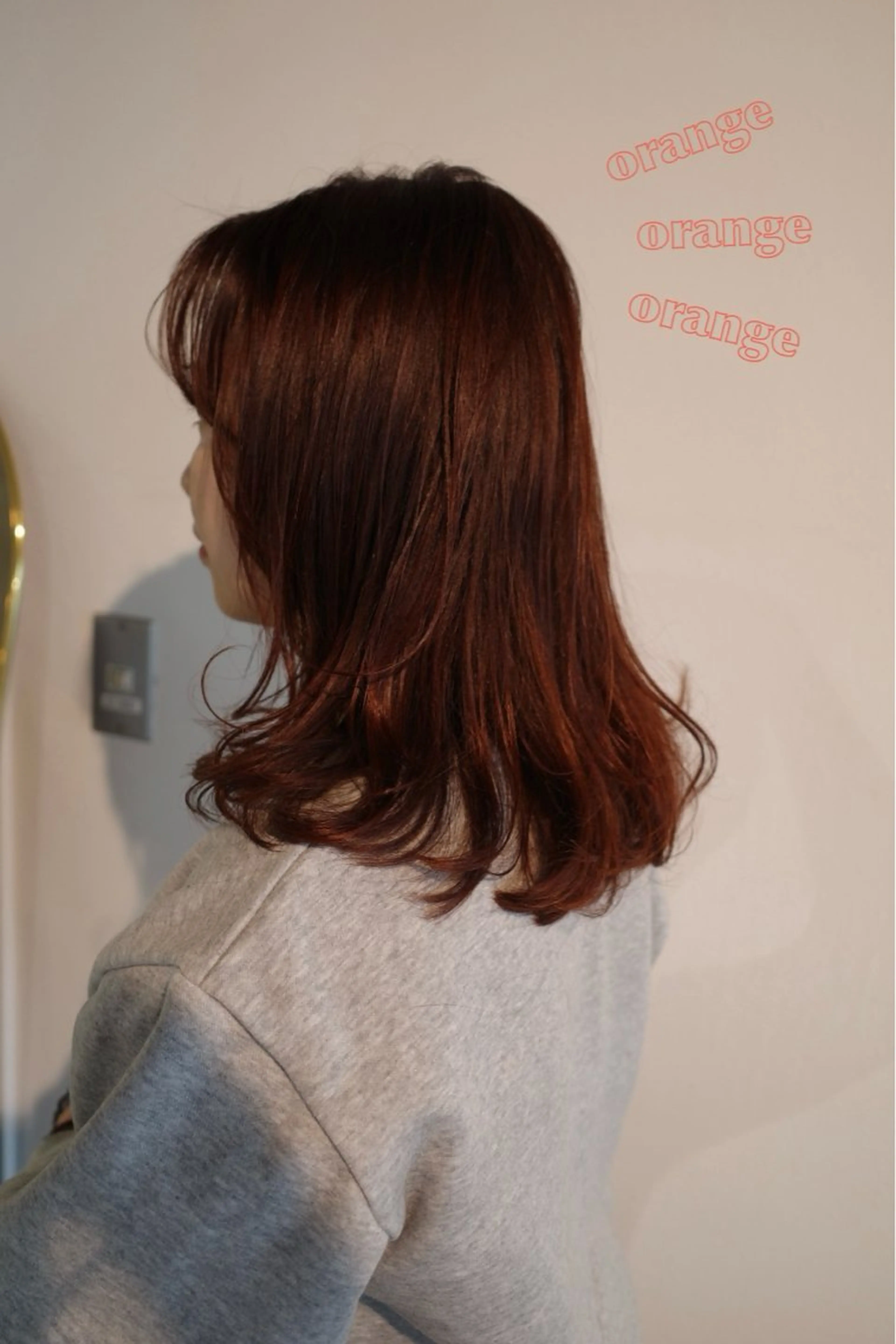 セミロング カラー オレンジ 安藤 結花のヘアスタイル