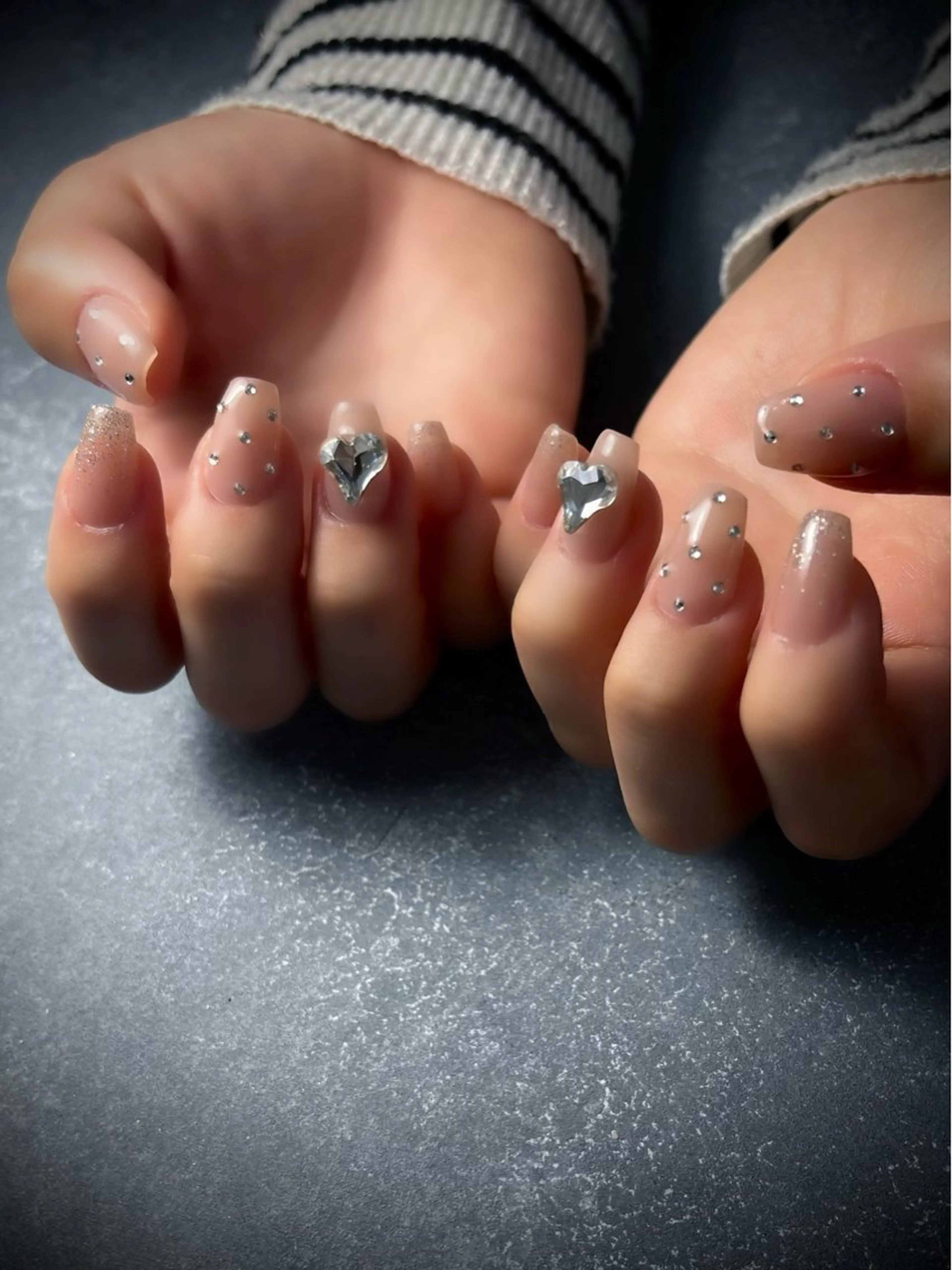 ネイル キラキラネイル マグネットネイル ワンカラーネイル スカルプネイル ワンホンネイル nine.🦋 YUKOのネイルデザイン