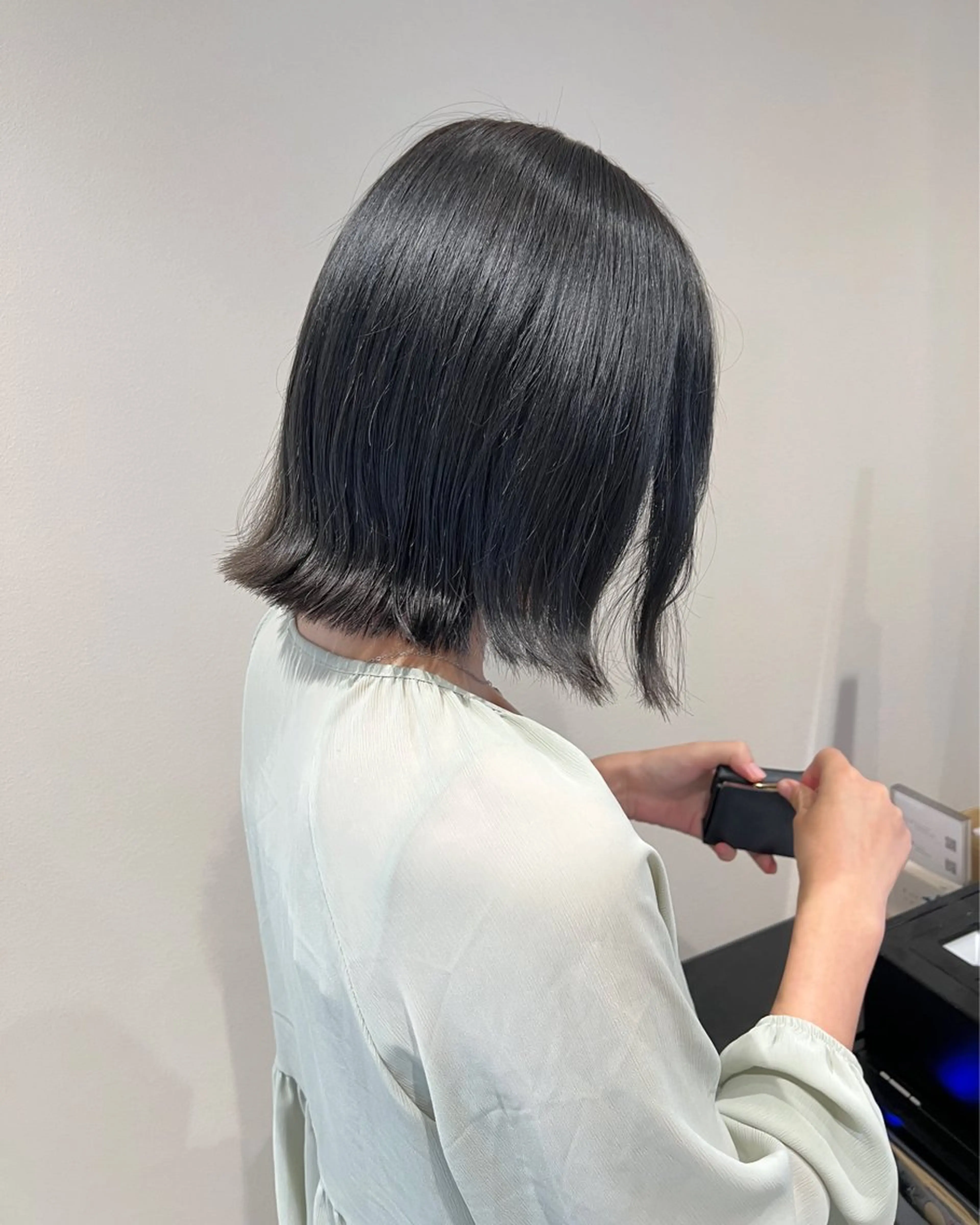 ミディアム カラー ブリーチ ブリーチなしカラー ノイシキ サキのヘアスタイル