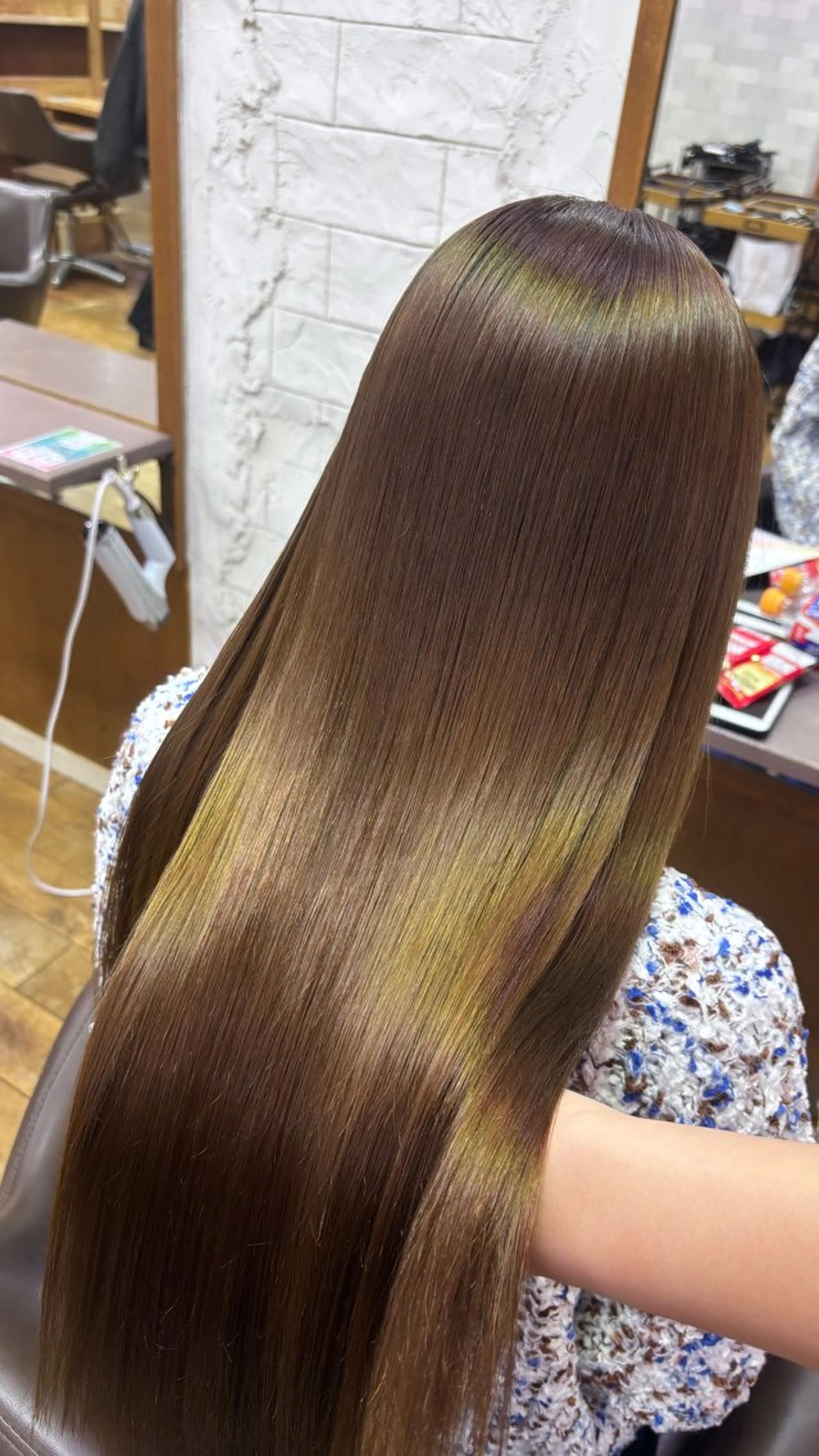 ロング rise/艶カラー/ レイヤーのヘアスタイル