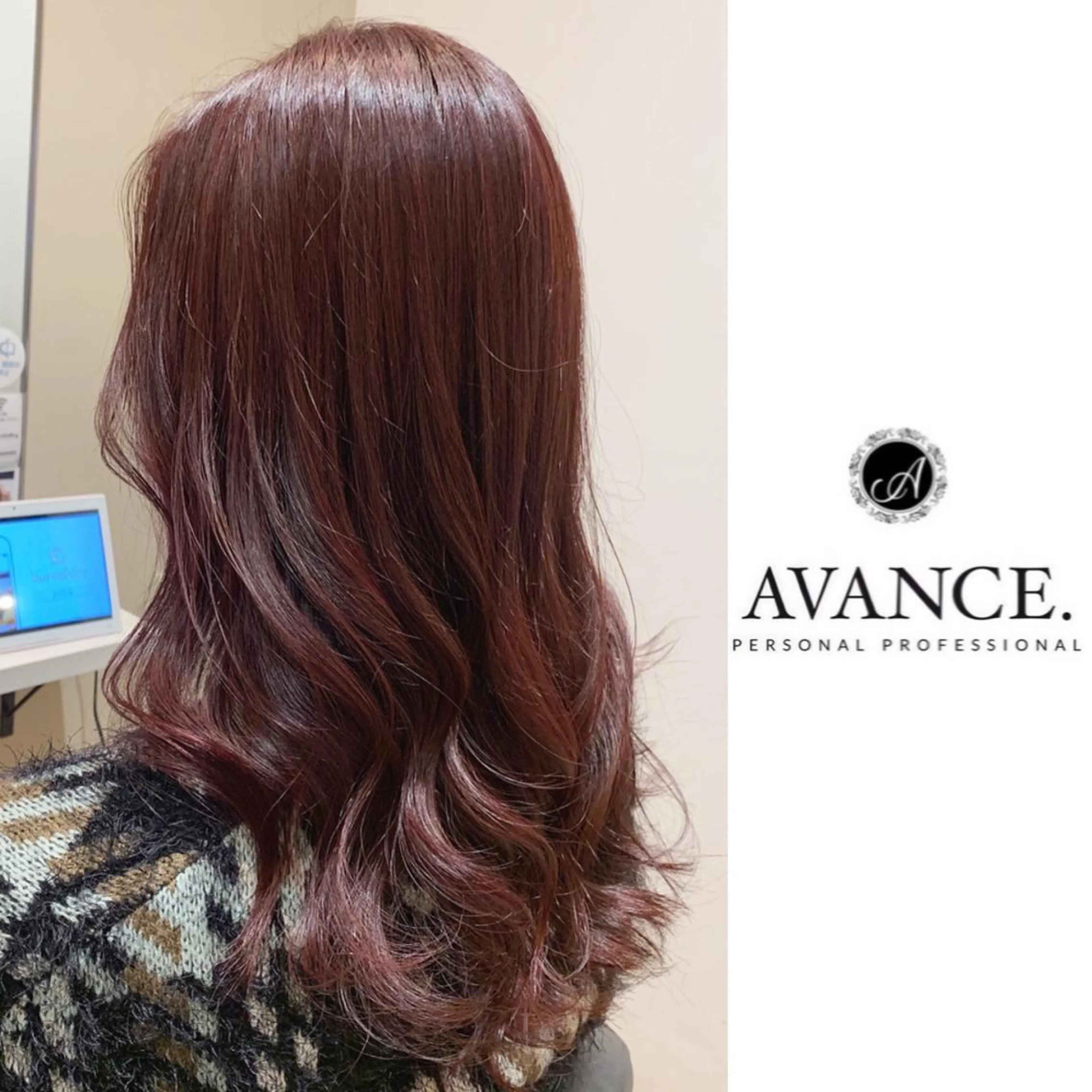 セミロング カット ヘアカラー トリートメント _WHITE京橋店所属・【White京橋】 岸　拓斗のヘアスタイル