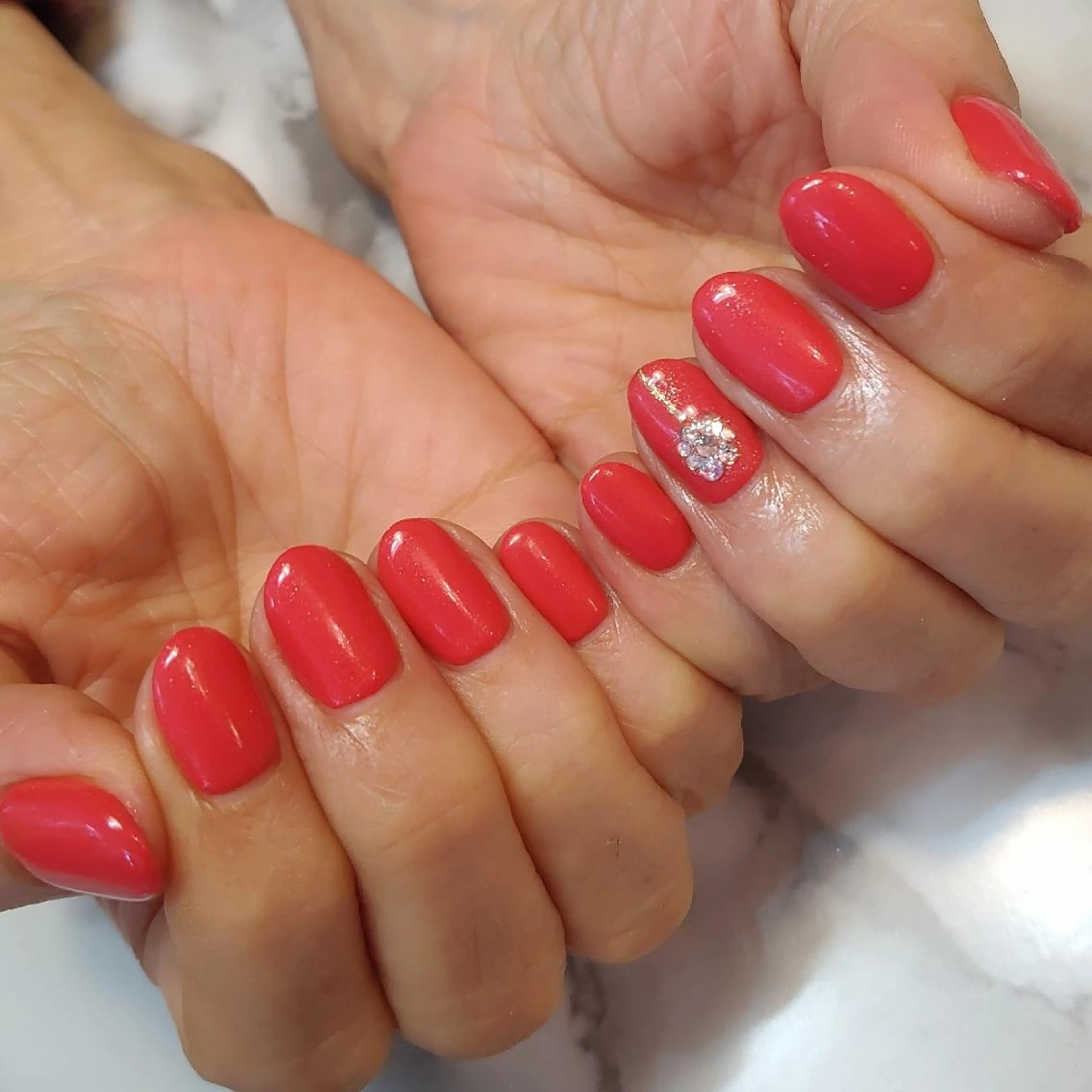 ネイル ジェヌインネイル 河内のネイルデザイン