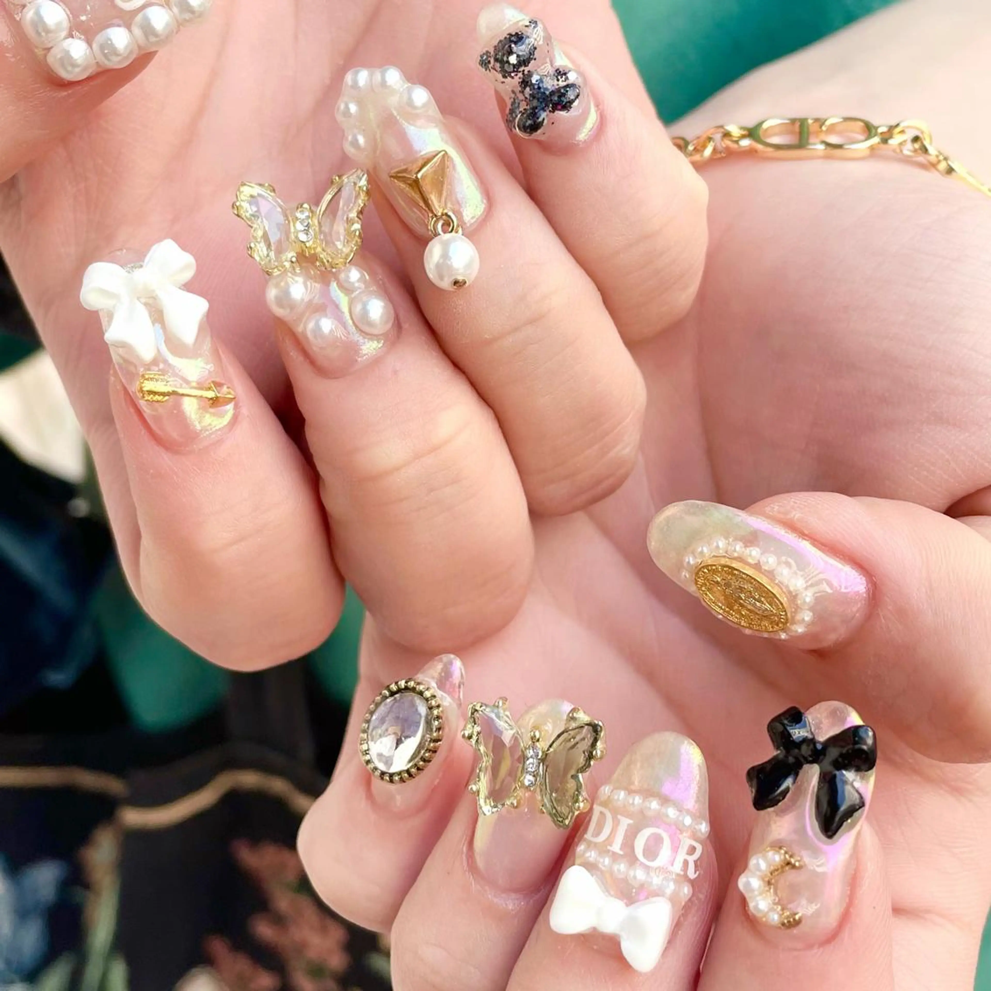 ネイル 新井 ひなののネイルデザイン