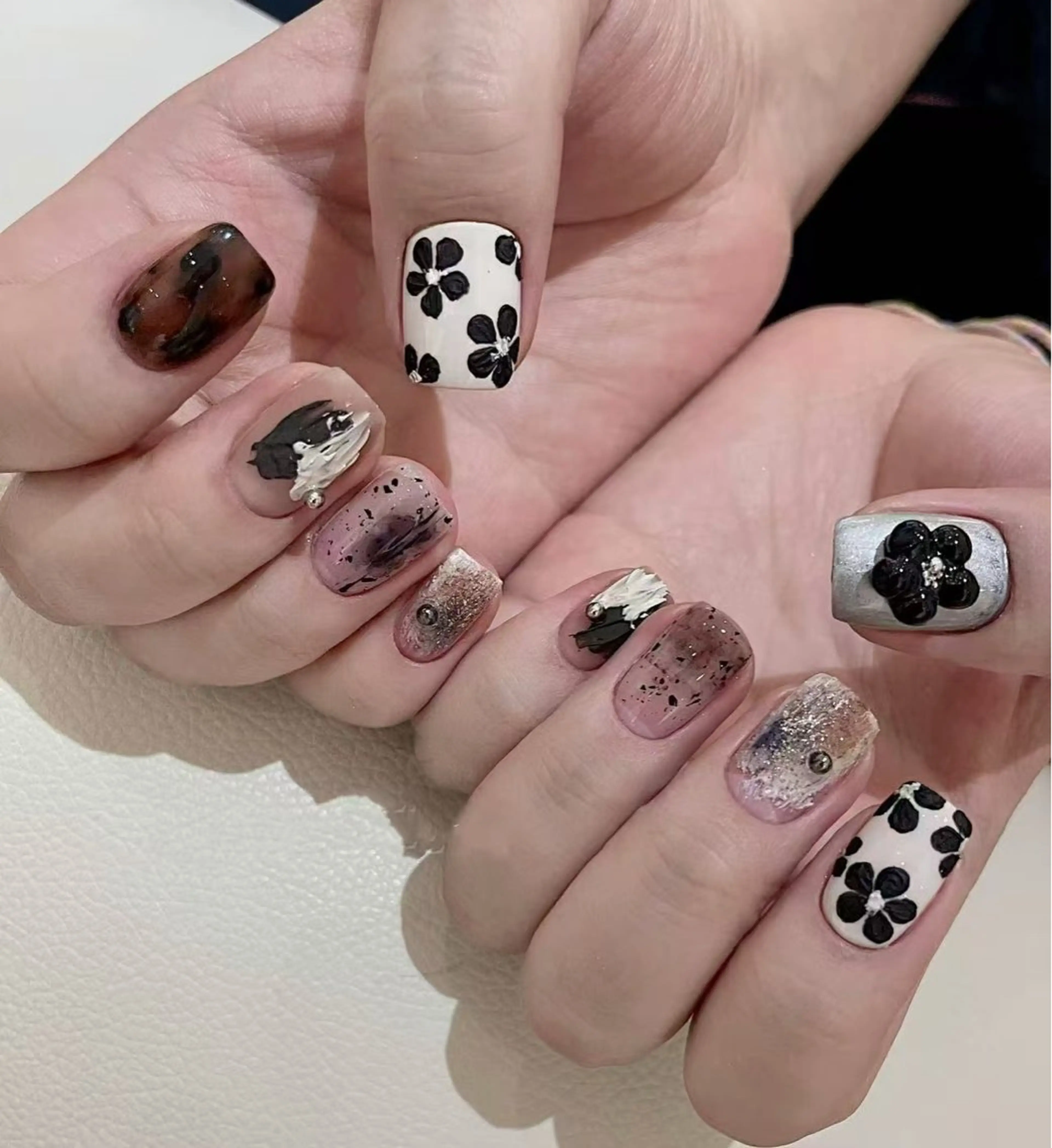 ネイル オーロラネイル フラワーネイル フットネイル フレンチネイル ジェルネイル ハンドネイル BabyYouMi nailのネイルデザイン