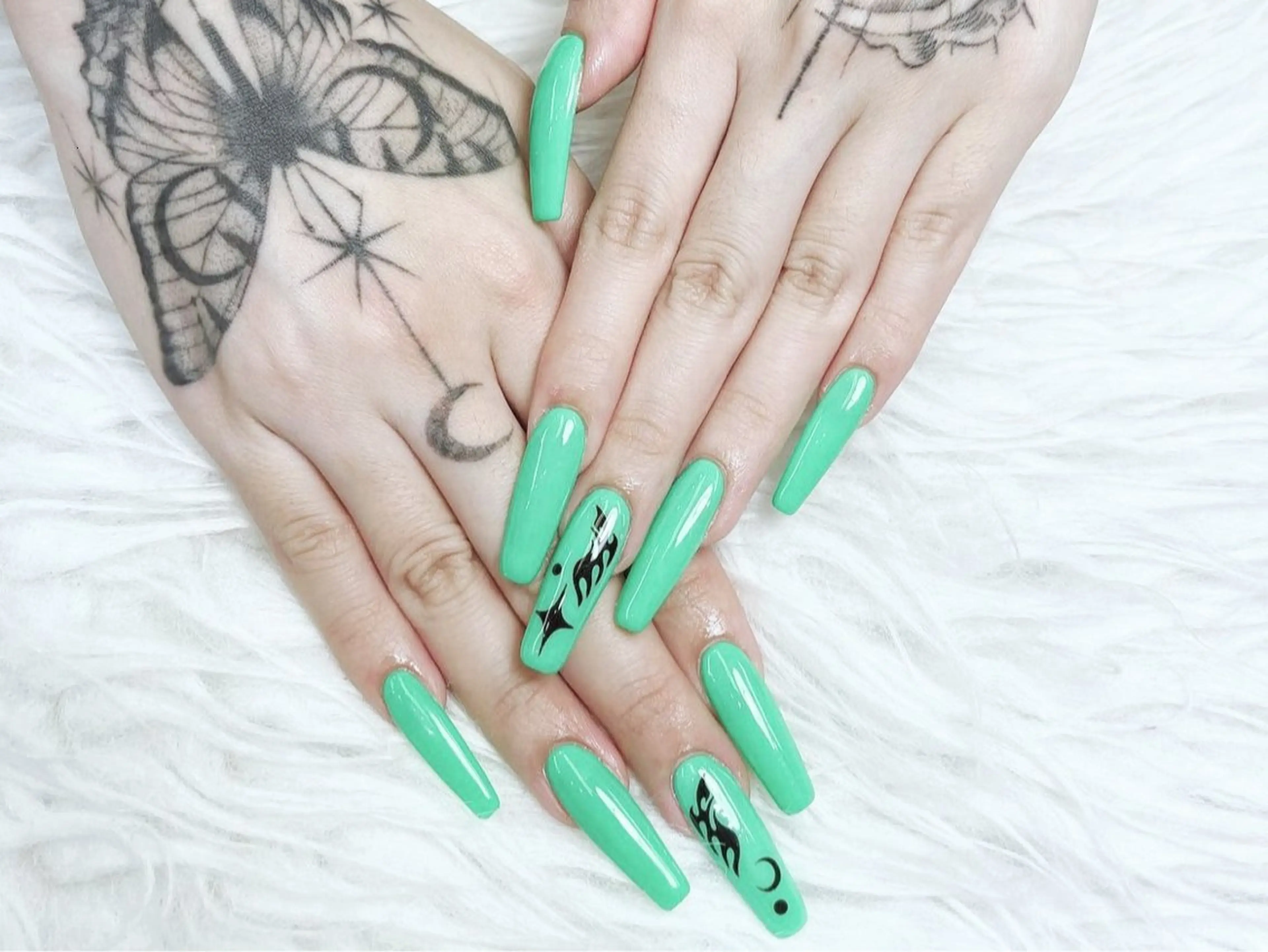 セミロング cici nailのネイルデザイン