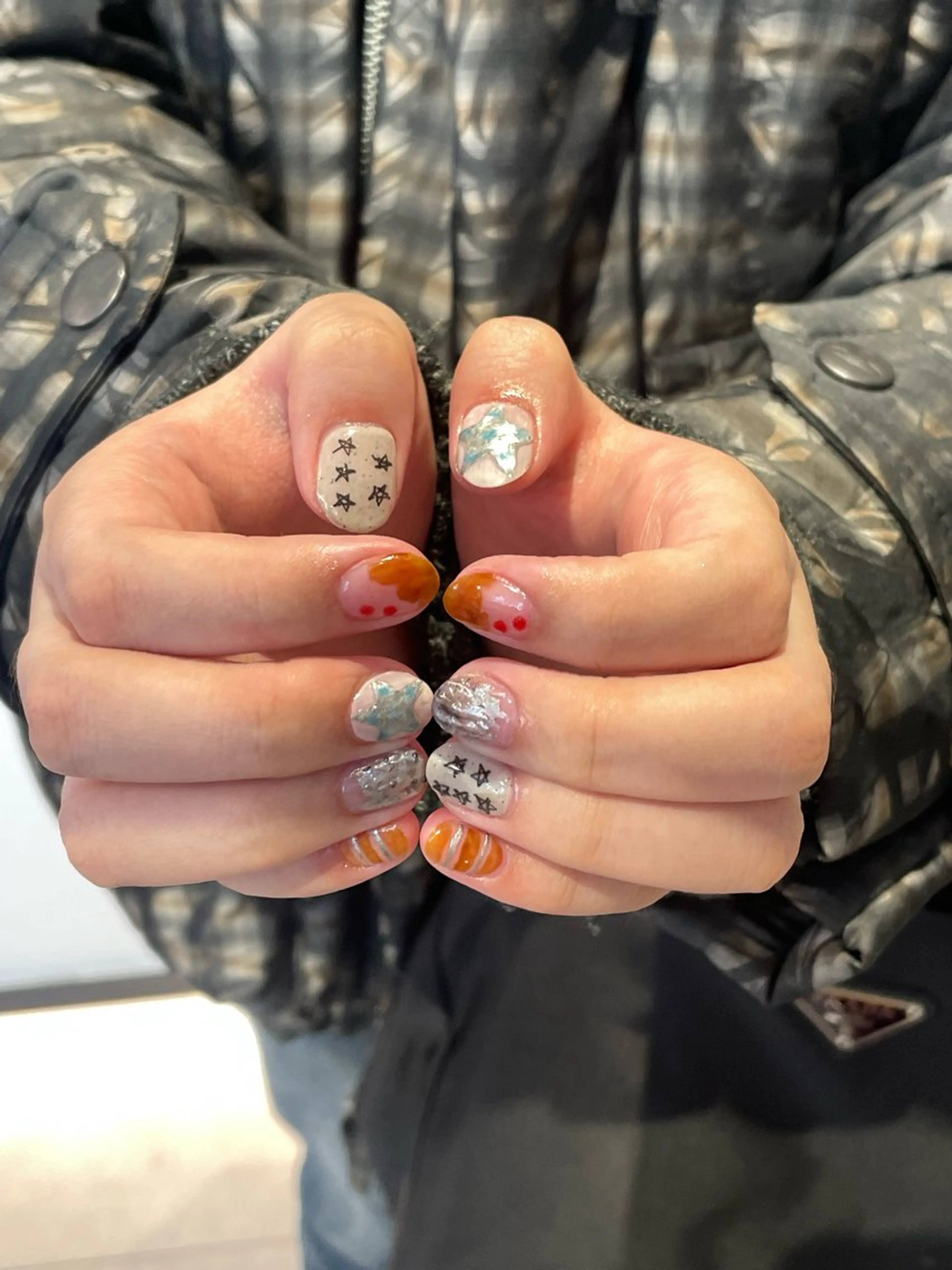 ネイル ハンドネイル 🌟暖色系ハイトーン 🌟AIのヘアスタイル