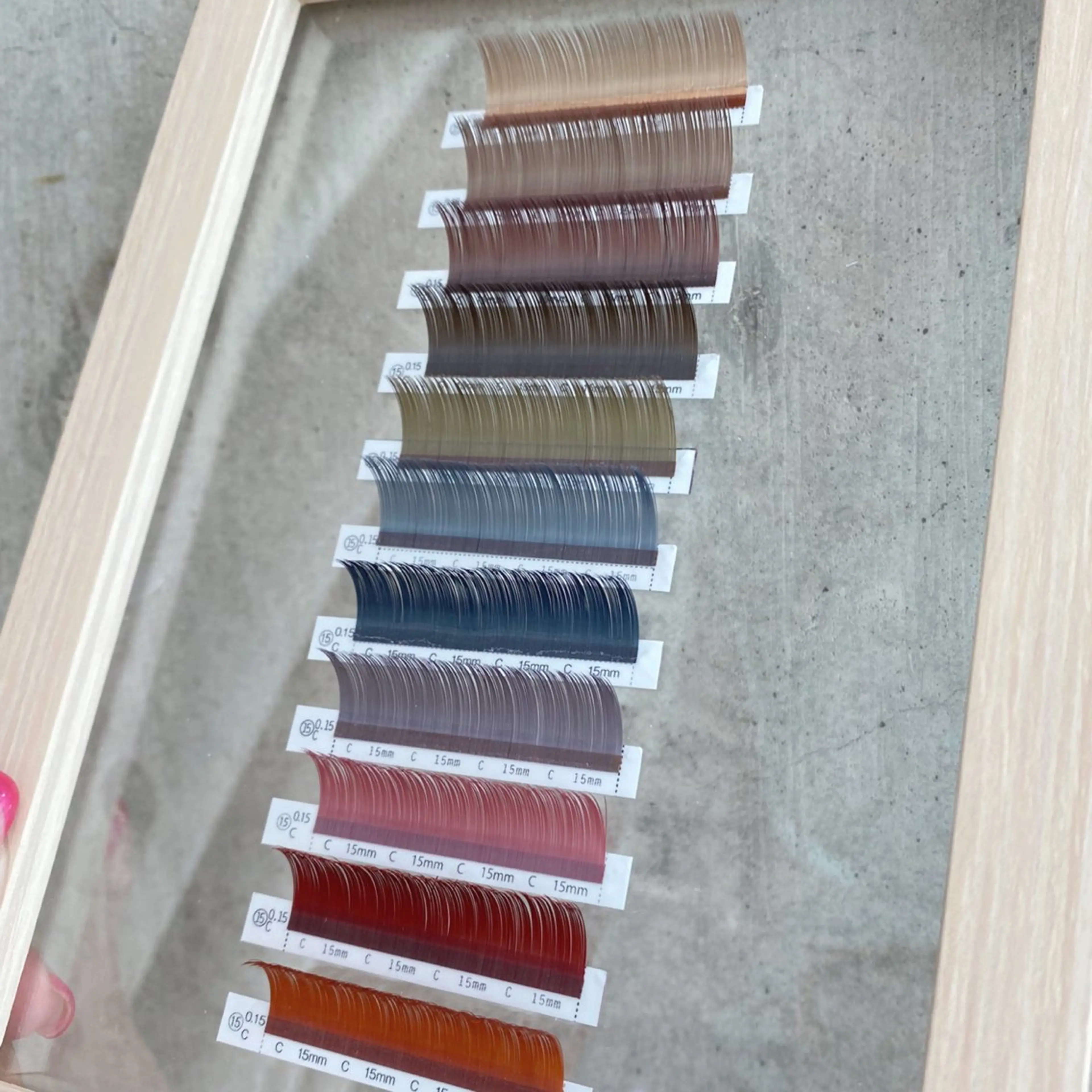 マツエク・マツパ マツエク LITMUS HAIR SALON所属・末吉 結衣の眉毛・アイブロウイメージ