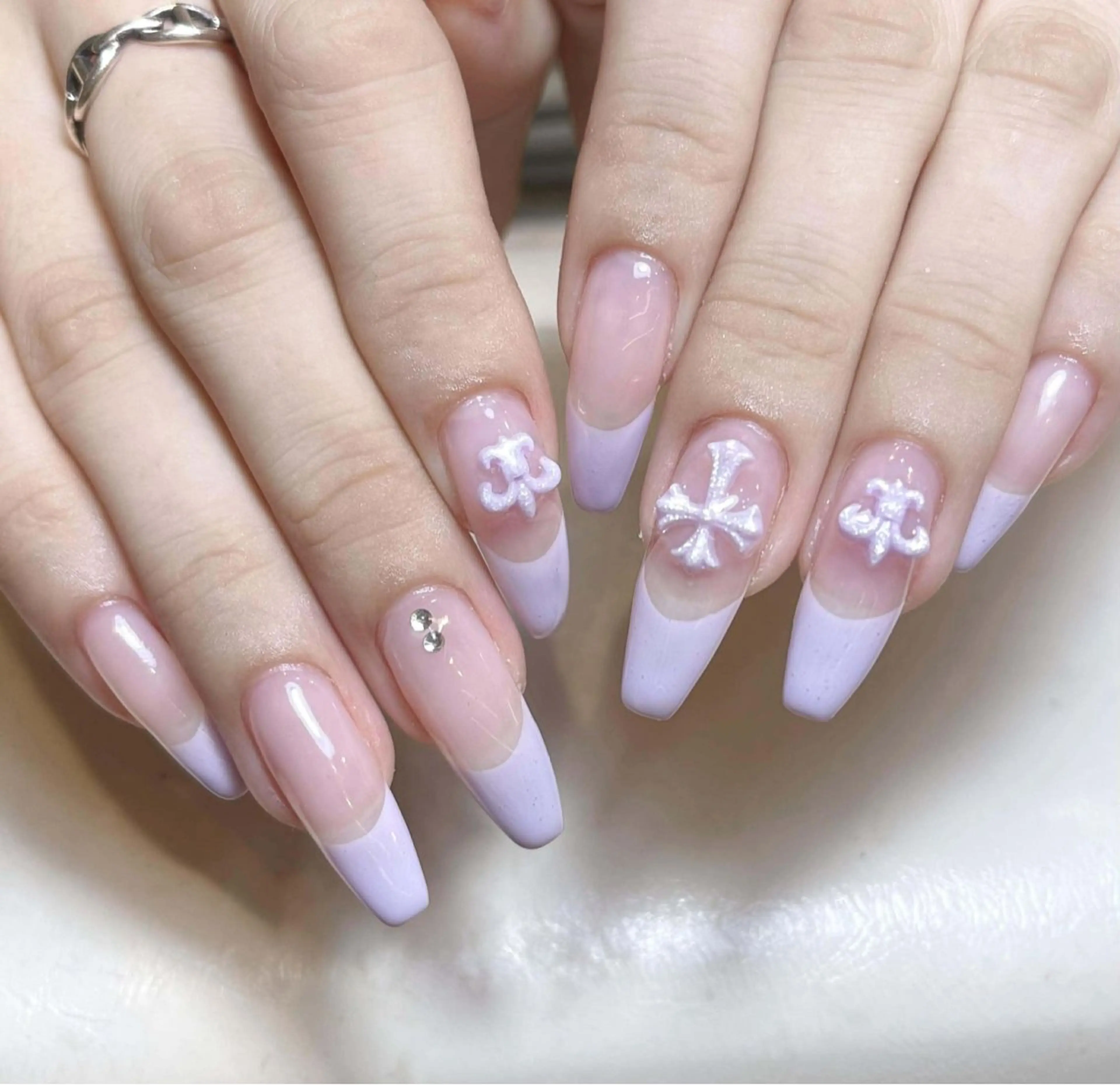 ミディアム タオ タオ Nailのネイルデザイン
