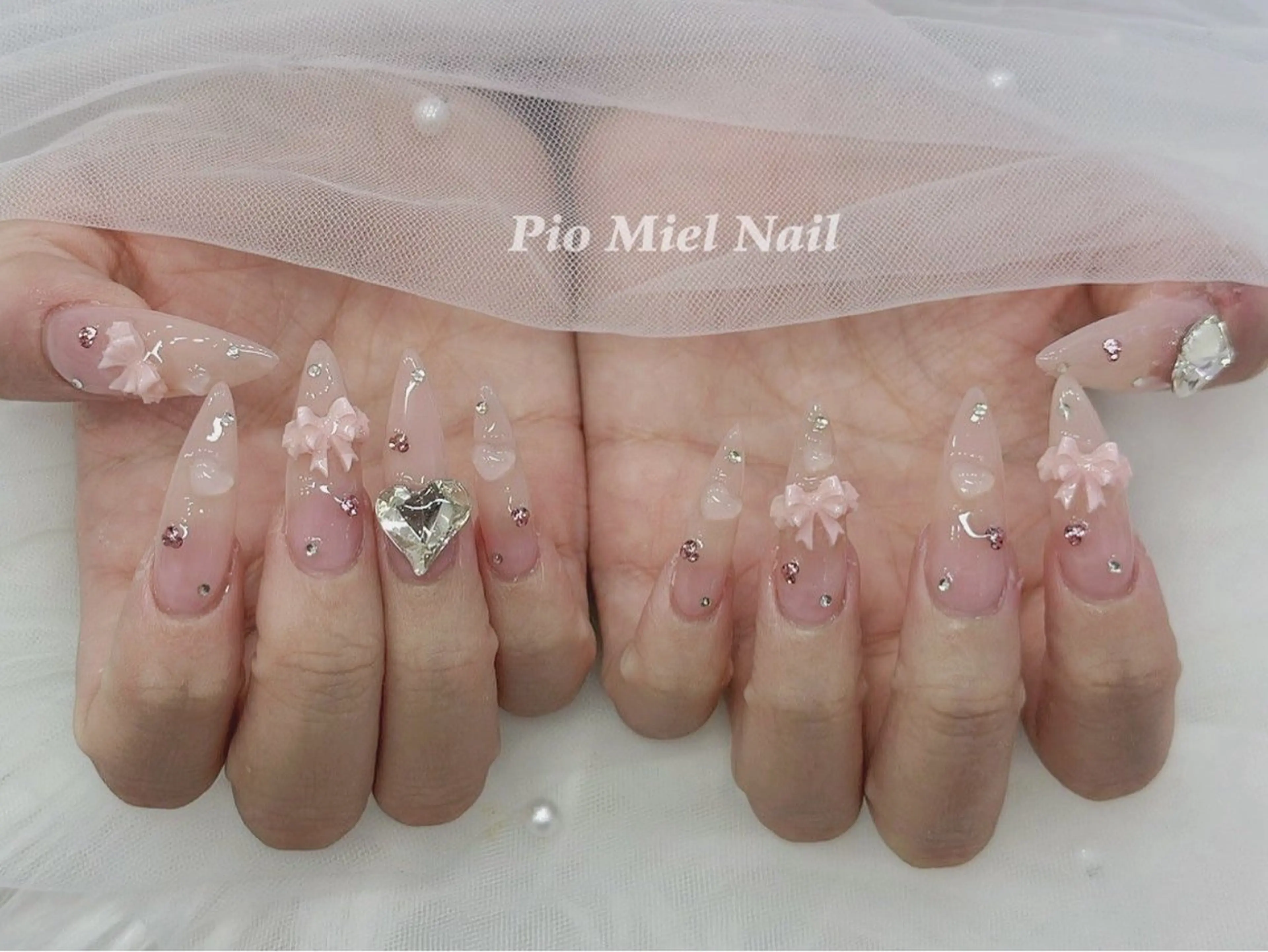 ネイル クリアネイル ガーリー ハート ロングネイル ピンク ハンドネイル momo 長さだしのネイルデザイン