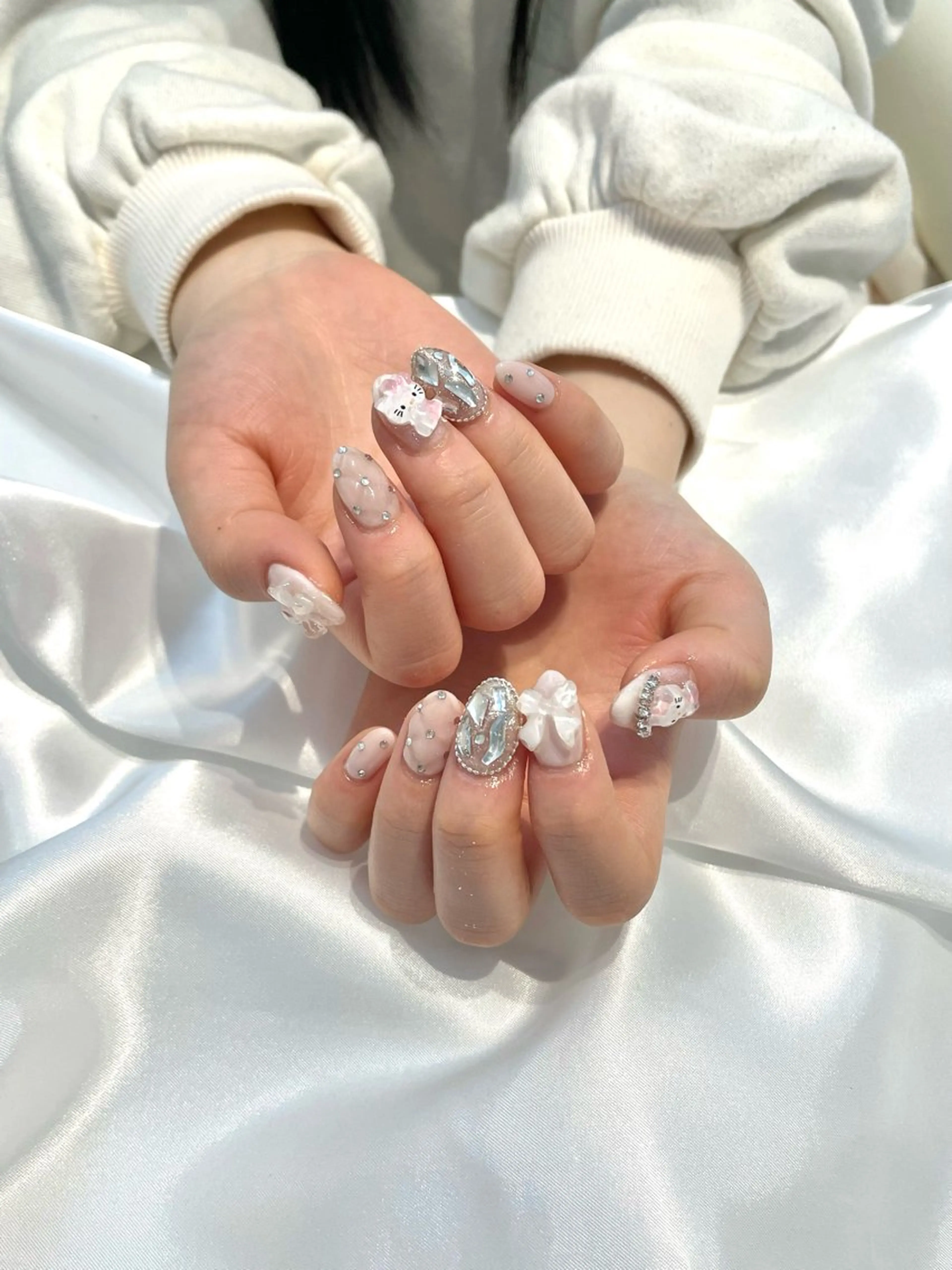 ネイル ハンドネイル ROA NAILのネイルデザイン