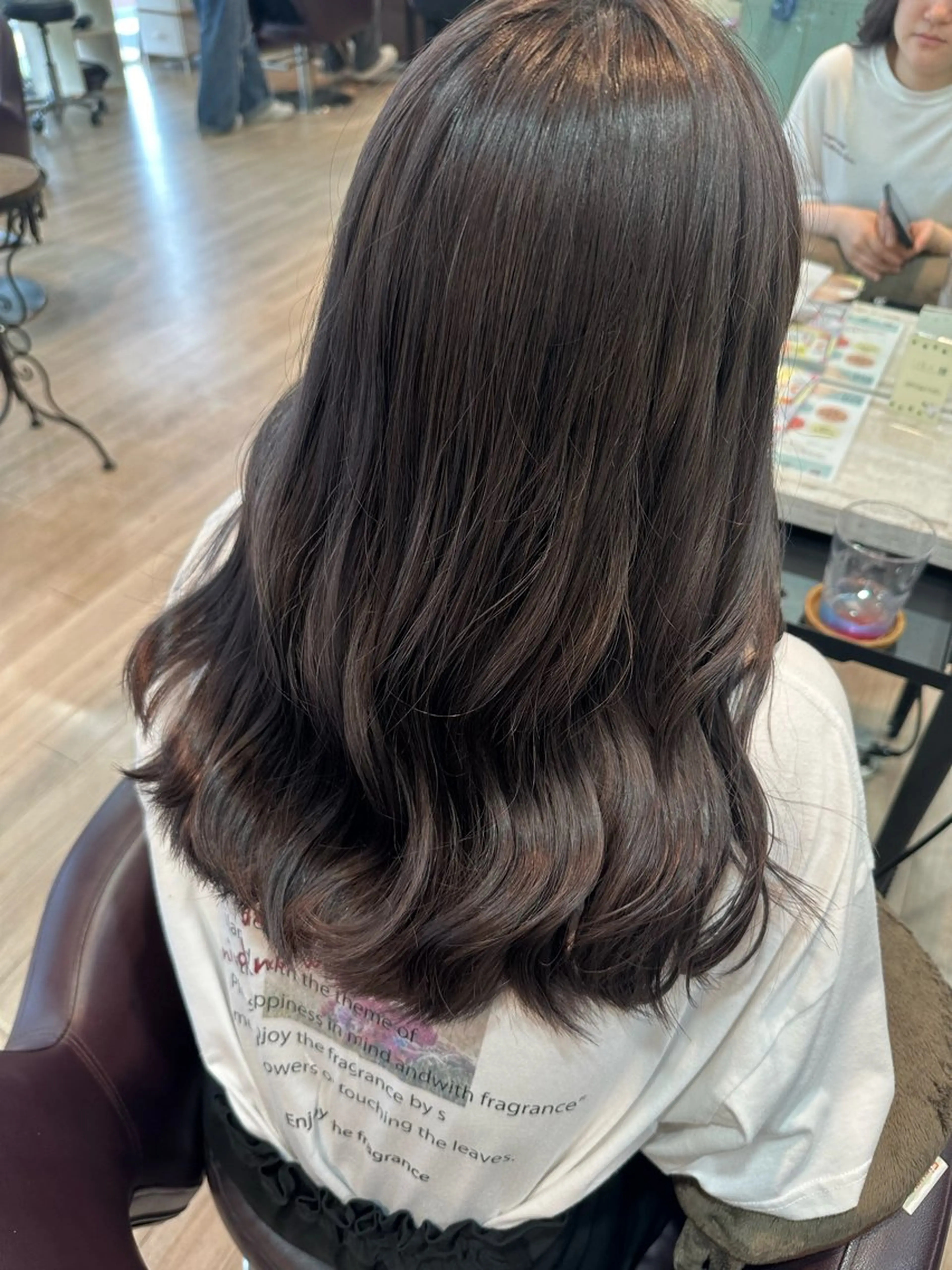 セミロング パープルカラー ヘアカラー トリートメント ツヤ髪質改善 💜れいな💜のヘアスタイル