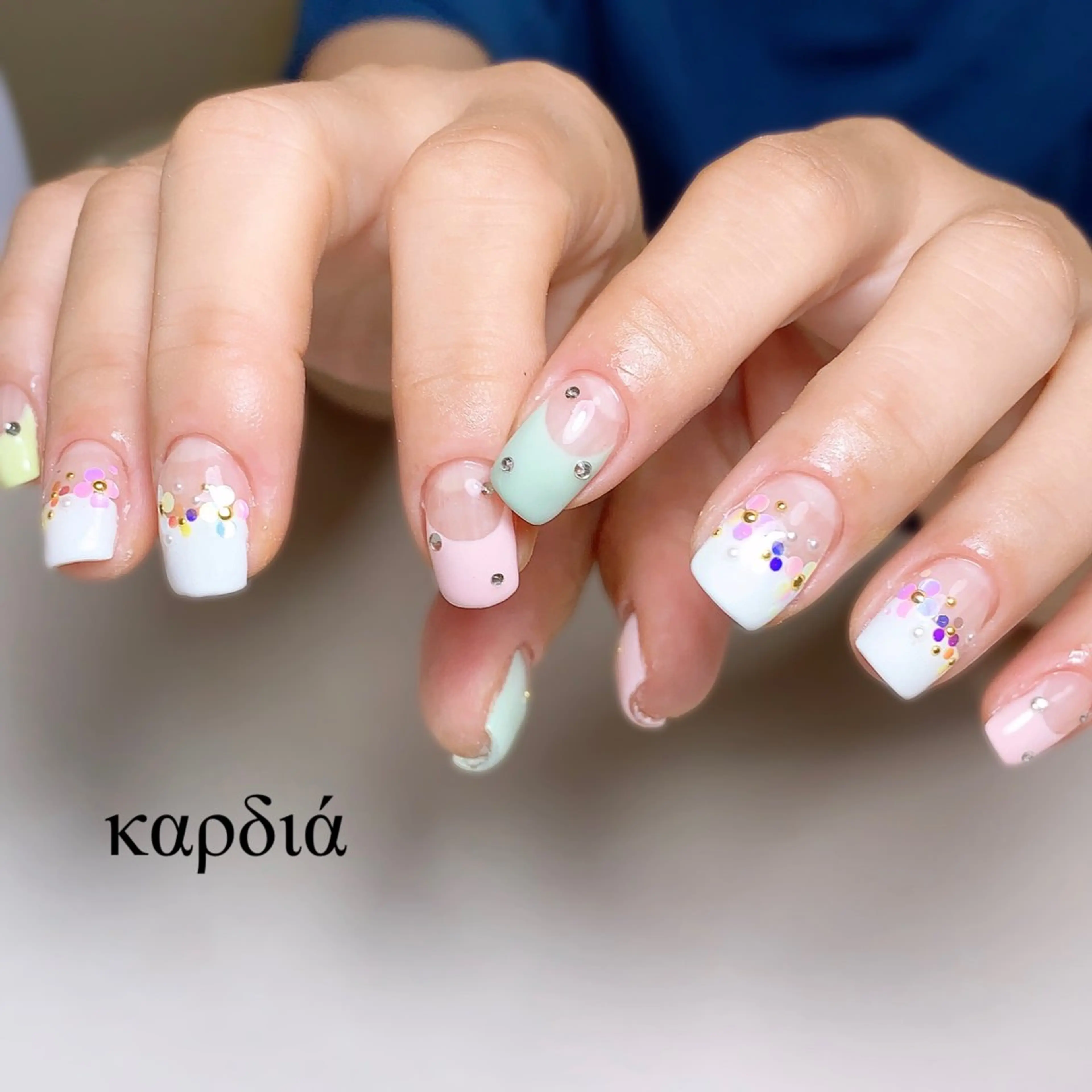 ネイル ハンドネイル καρδιά -ｶﾙﾃﾞｨｱ-のネイルデザイン