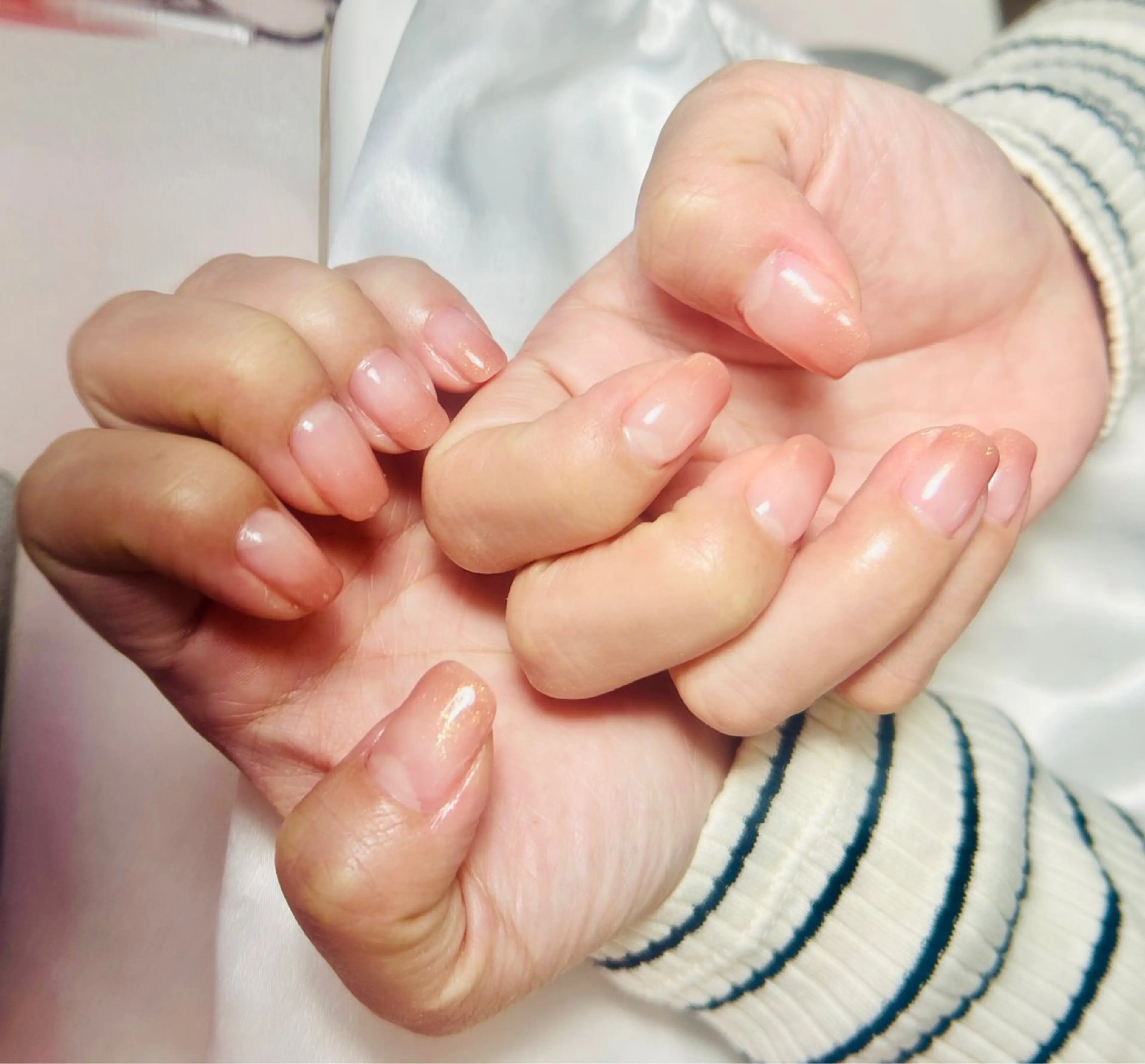 グラデーション(オフ有り) スカルプオフ、補強、長さ出し、パーツ、デザインなどを対応できません(Jr.のため)の写真