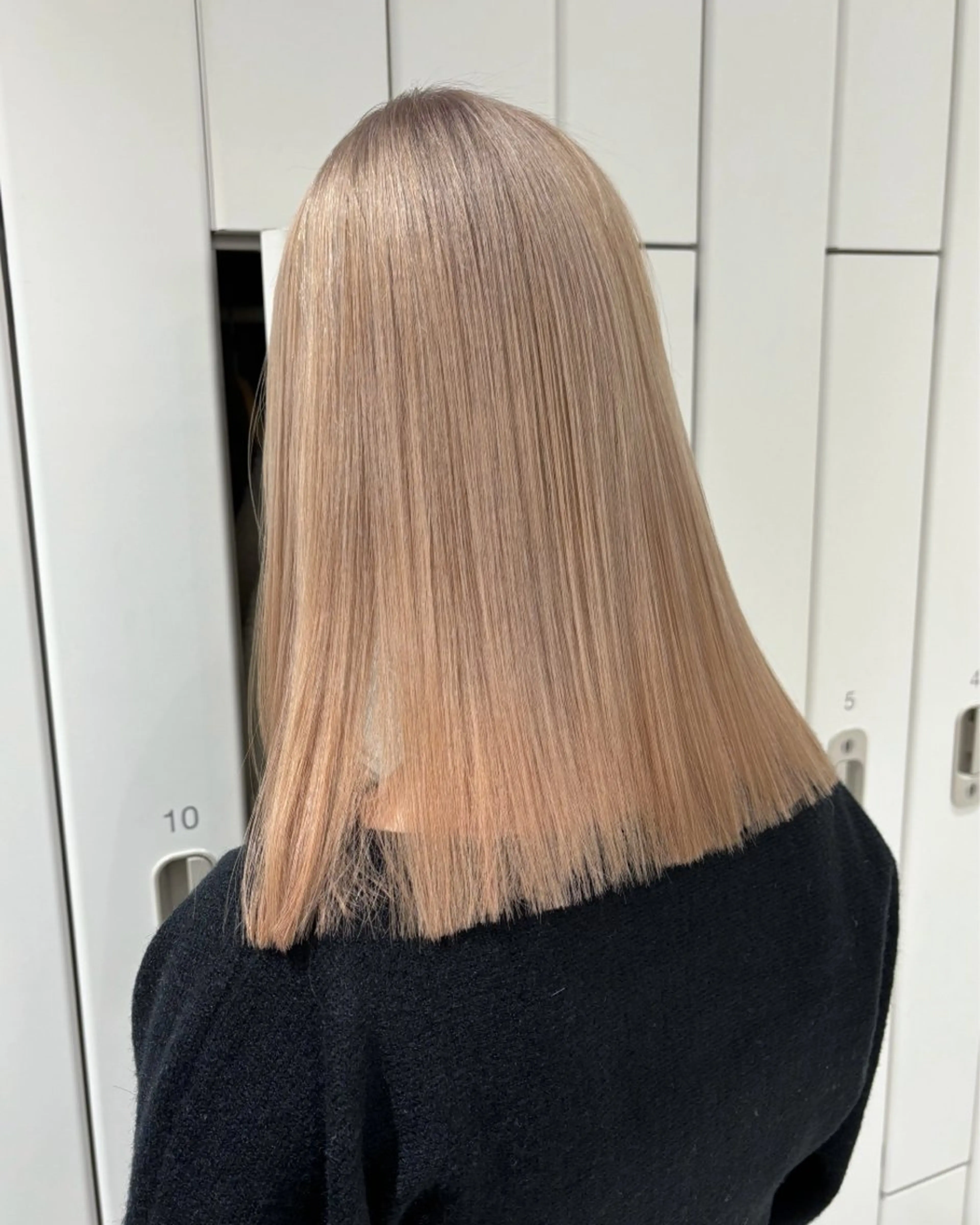 セミロング カラー セミロングパーマ 髪質改善 縮毛矯正 トリートメント 脇野 茉優のヘアスタイル