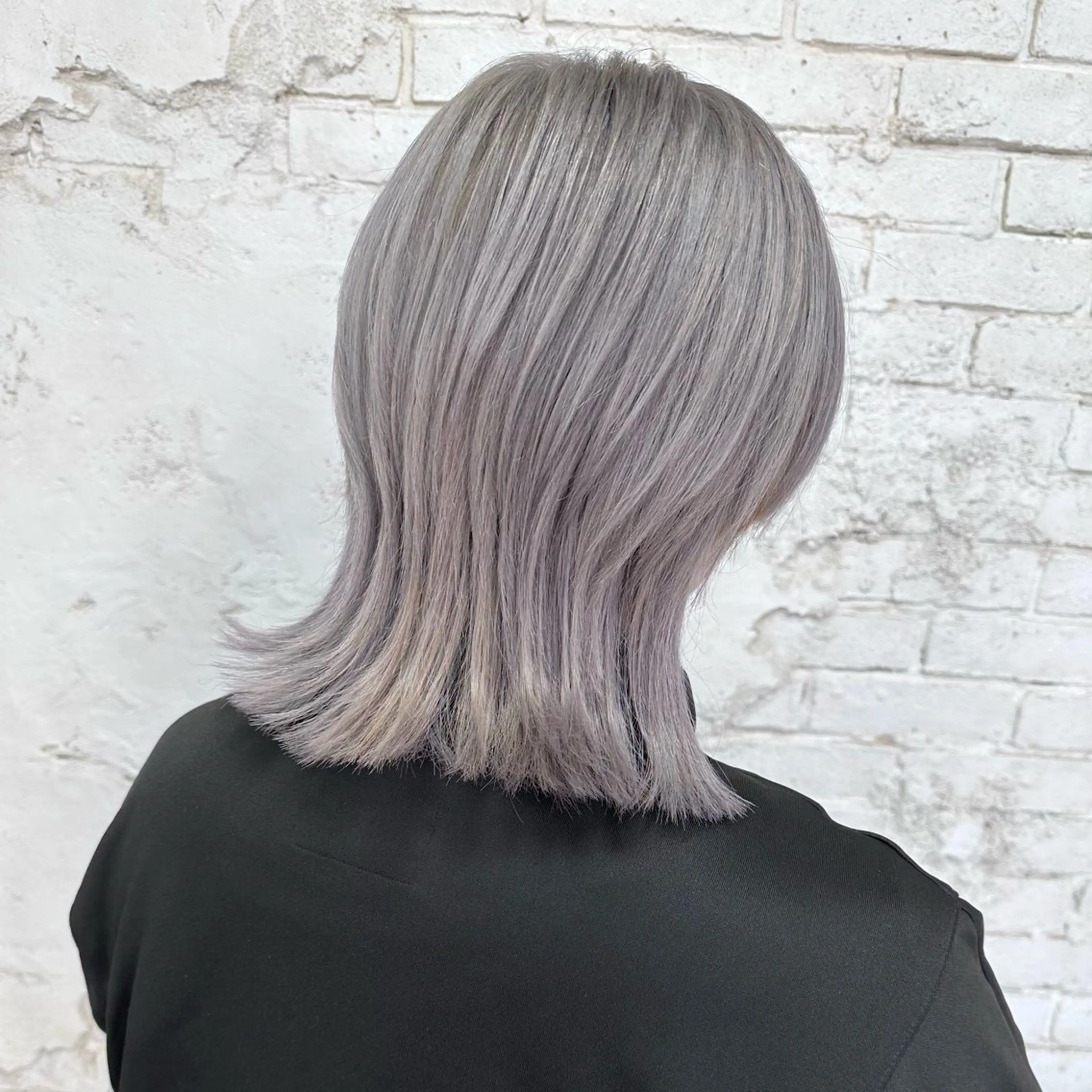 ミディアム カラー ベージュカラー ブリーチ ケアブリーチ ダブルカラー ハイトーンカラー カット ヘアカラー トリートメント レイヤーブリーチ特化 ホワイト専門/岸のヘアスタイル