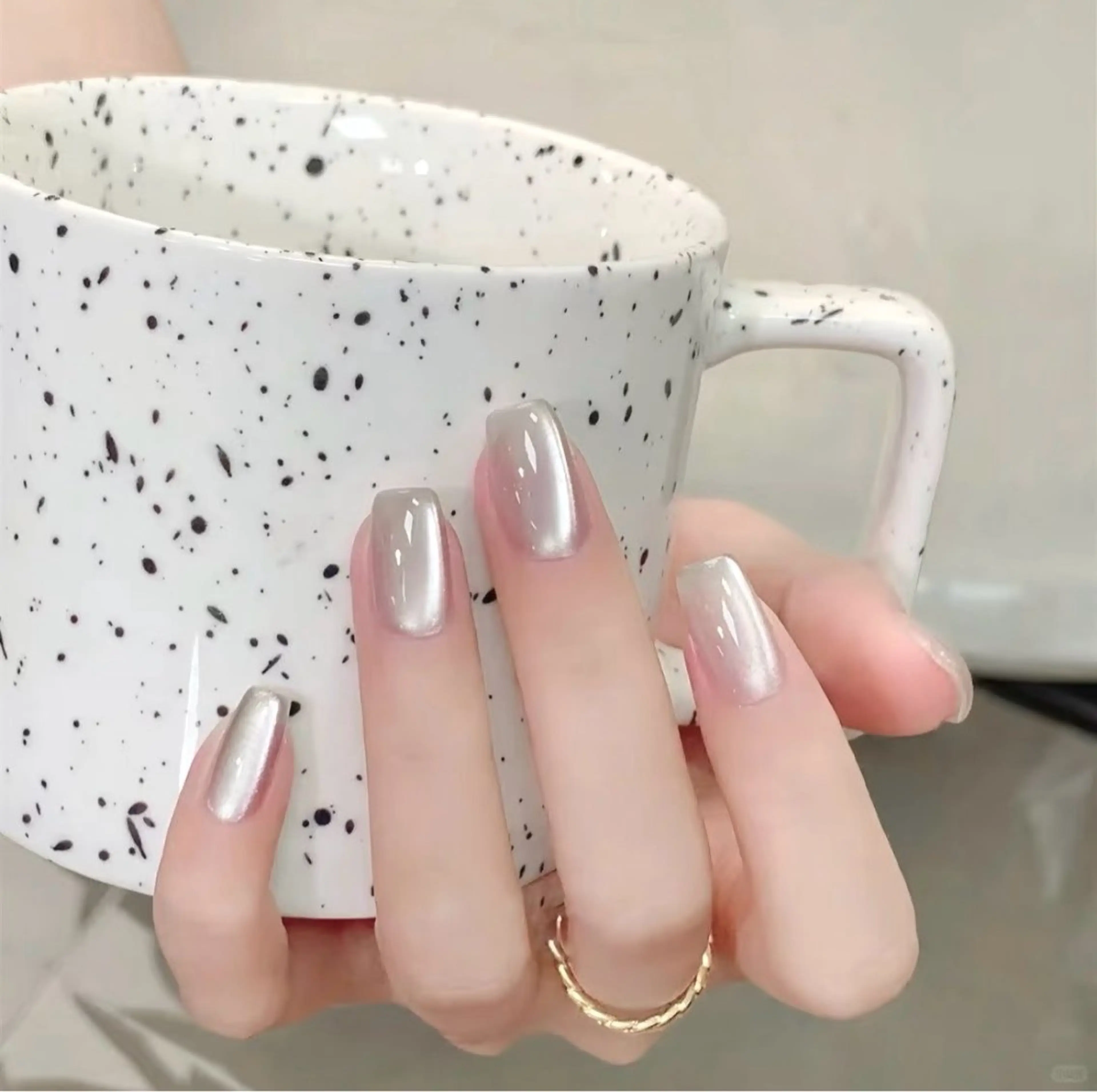 ワンカラー/マグネット/ラメグラデーションの写真