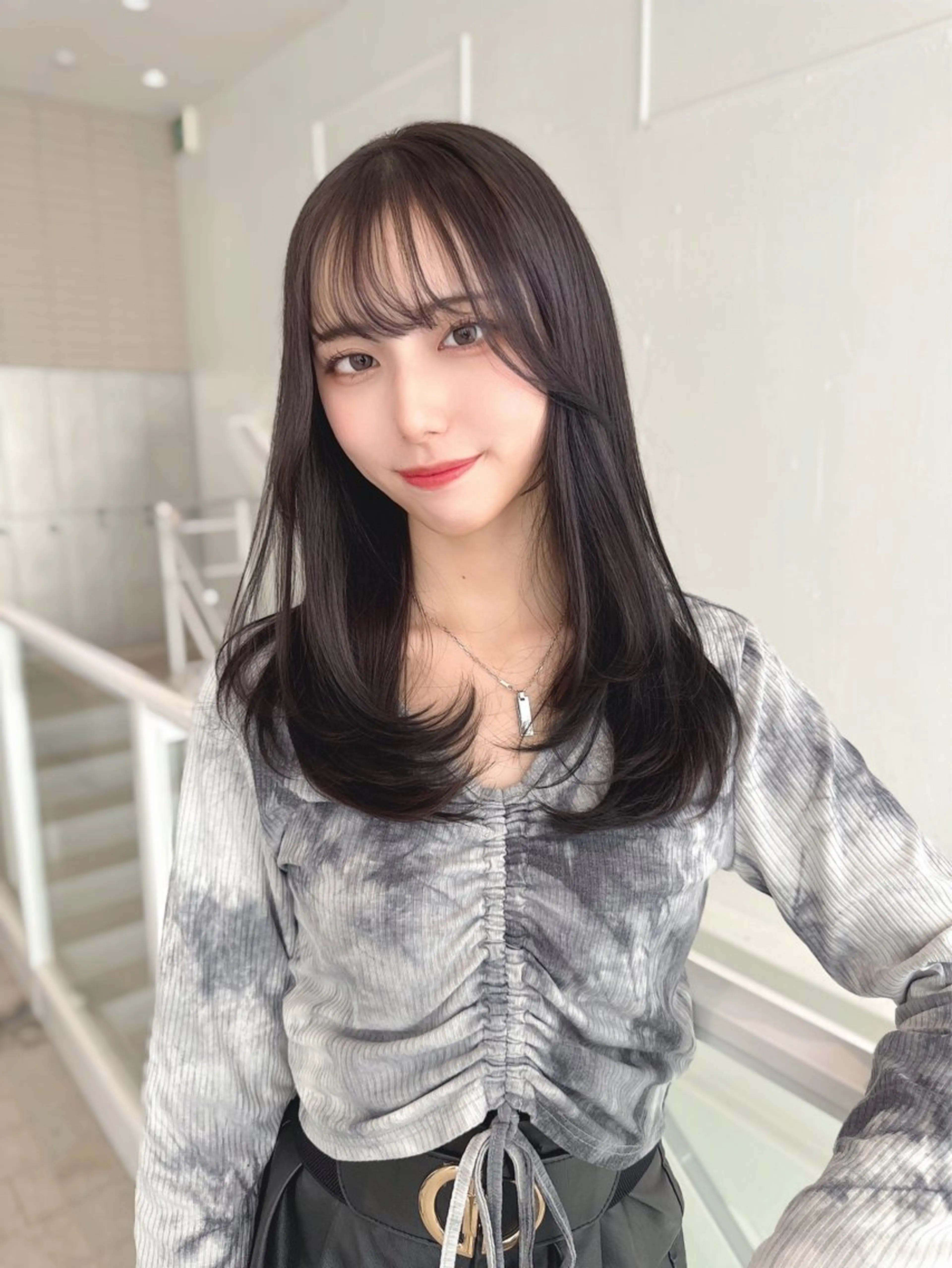 ミディアム カラー カット ヘアカラー トリートメント レイヤー\髪質改善 /透け感カラー/艶髪のヘアスタイル