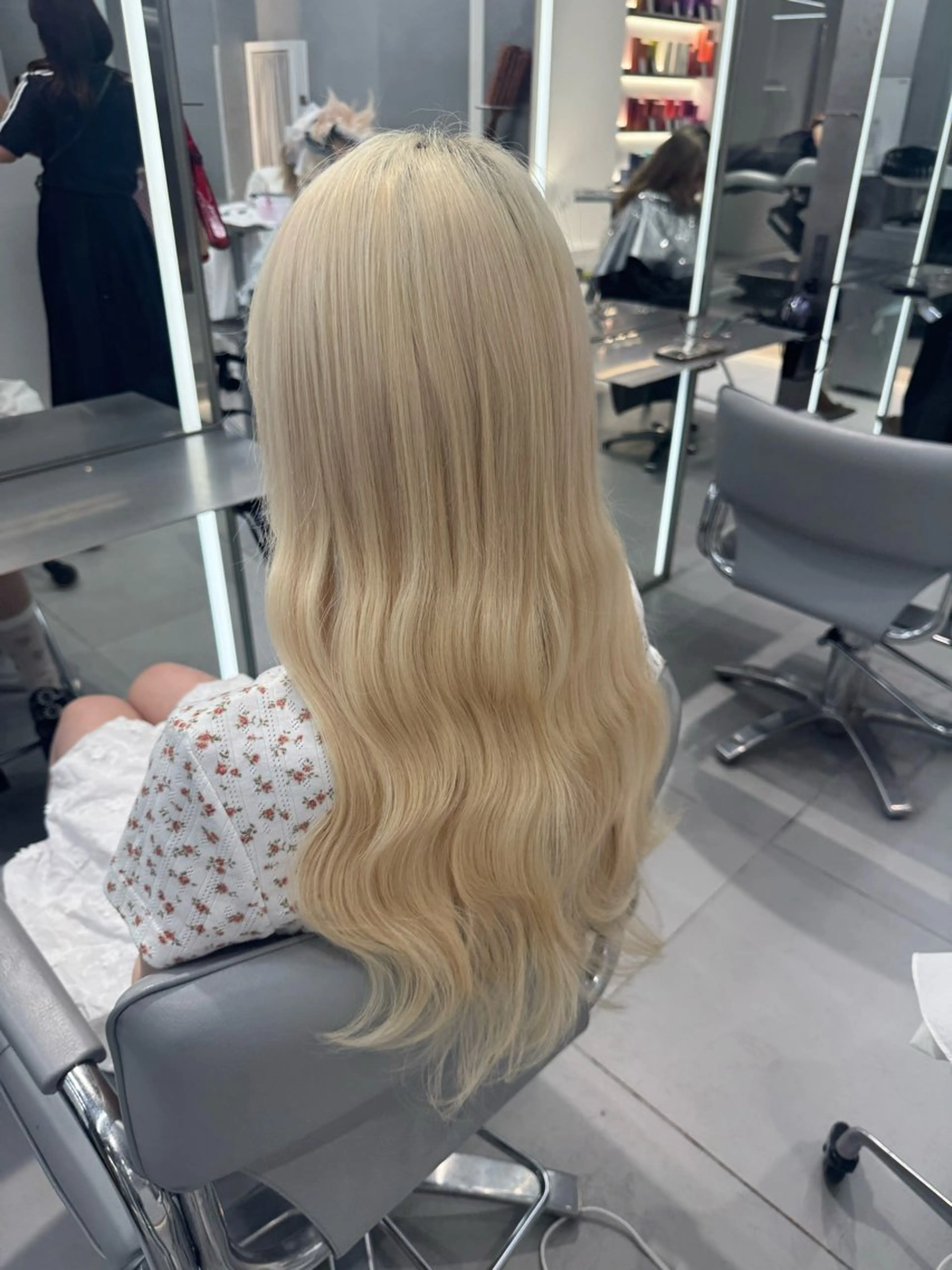 ロング カラー シールエクステ アッシュ バレイヤージュ ベージュカラー 黒髪 カット ヘアカラー エクステ ar+ ❤︎ maiのヘアスタイル