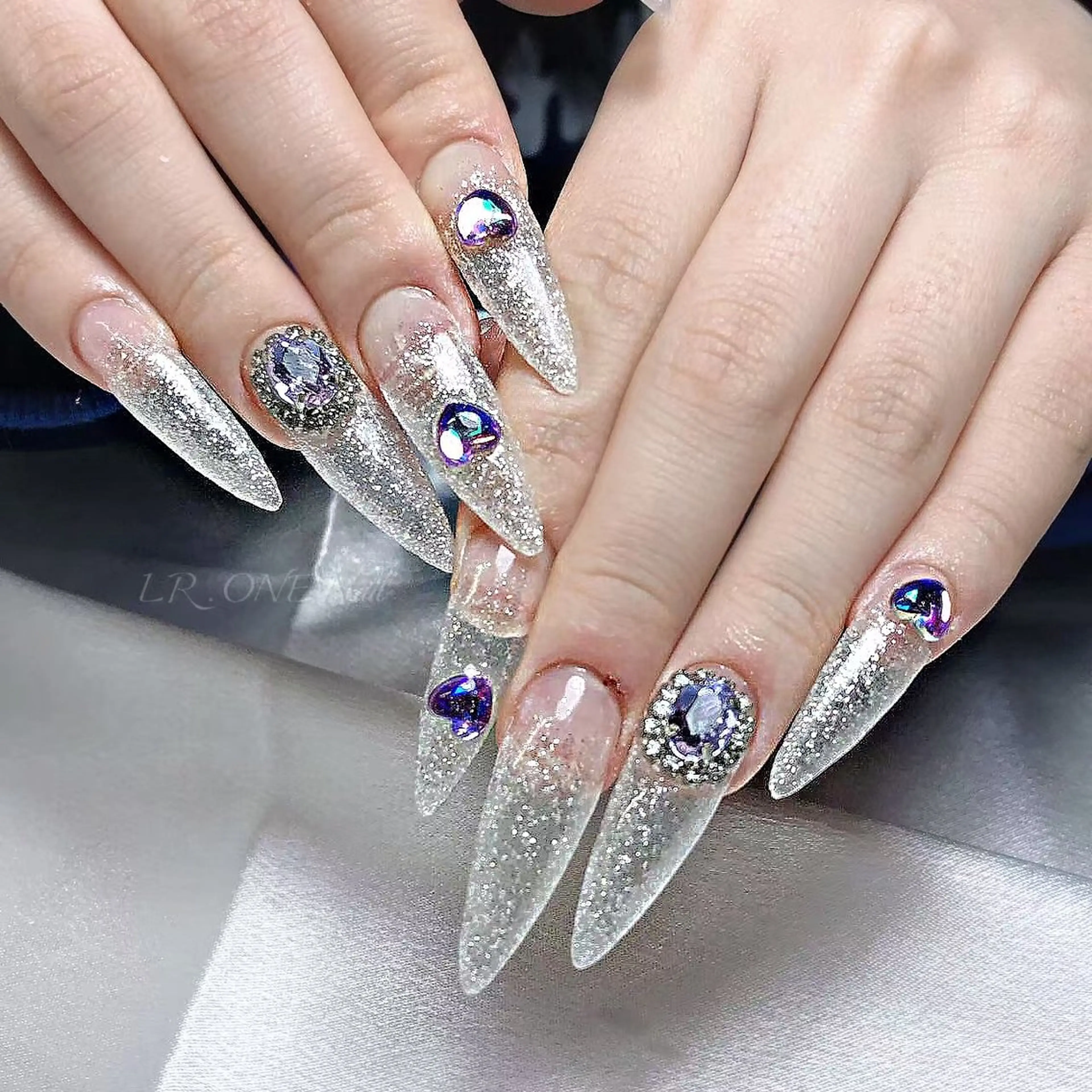 ネイル LR.ONE ヨウのネイルデザイン