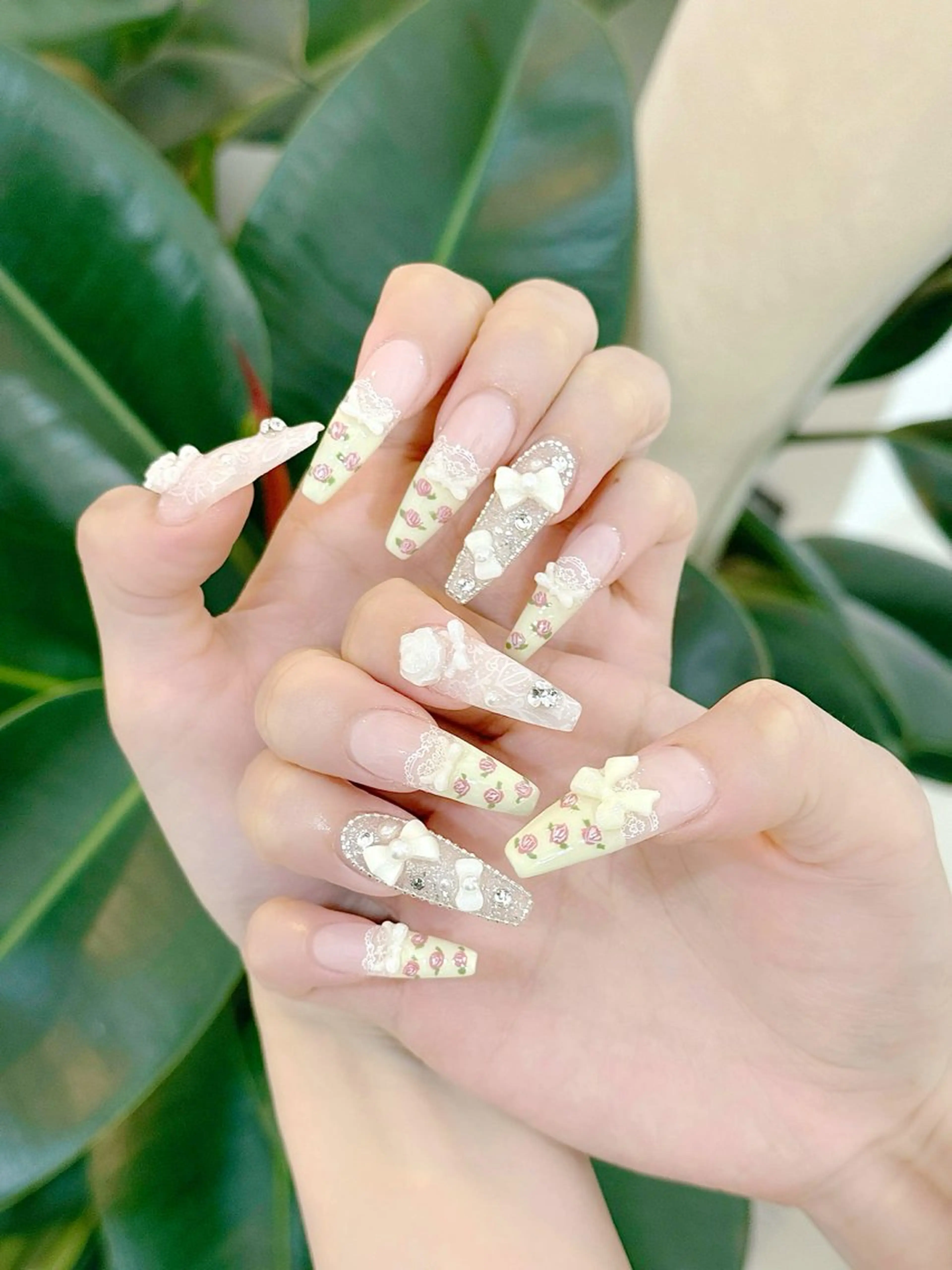 ネイル 長さ出し フレンチネイル 韓国ネイル レース マグネットネイル ハンドネイル 波 なみのネイルデザイン