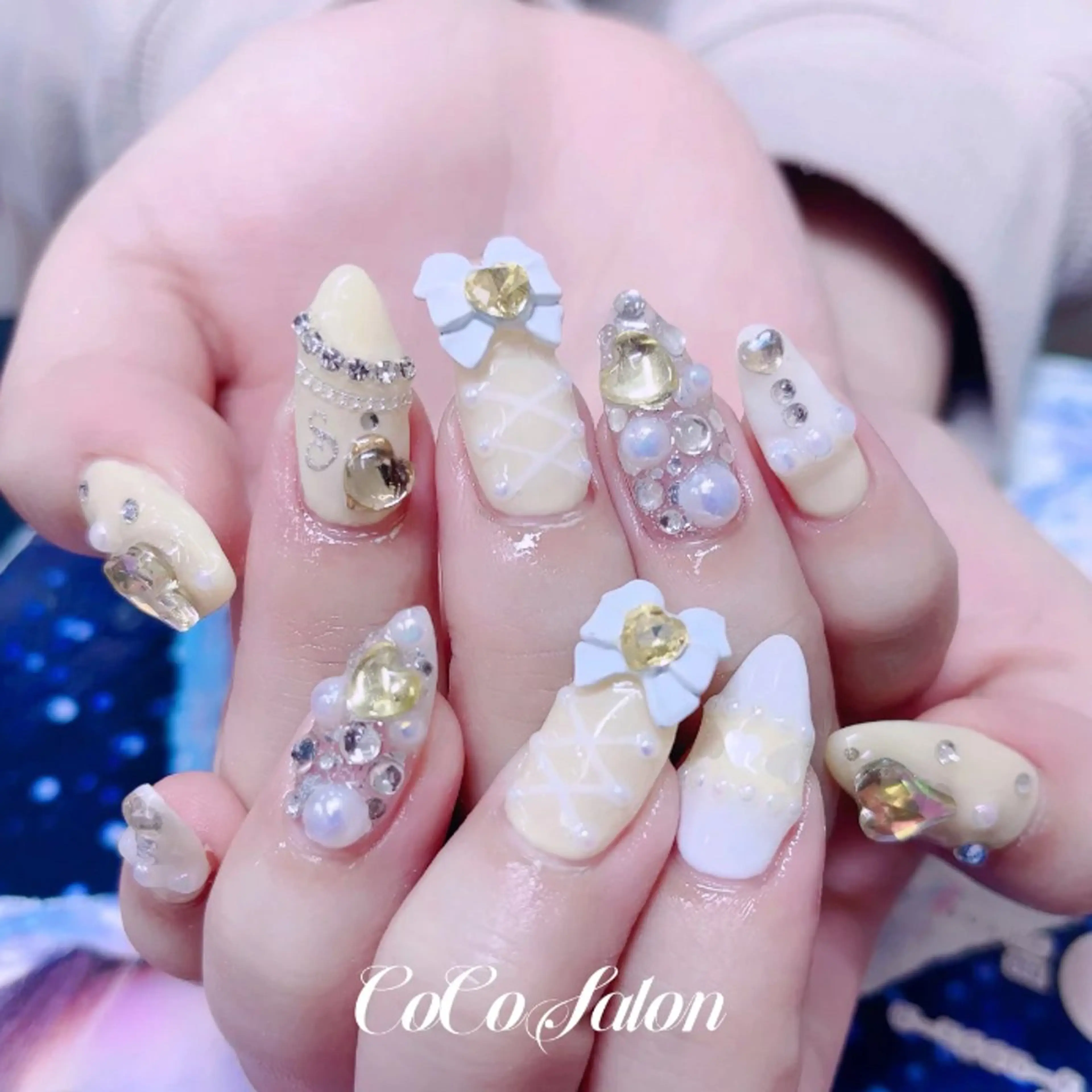 ネイル ゴージャス ハート ワンカラーネイル リボン スカルプネイル CoCo Salon ネイル/睫毛/脱毛のネイルデザイン