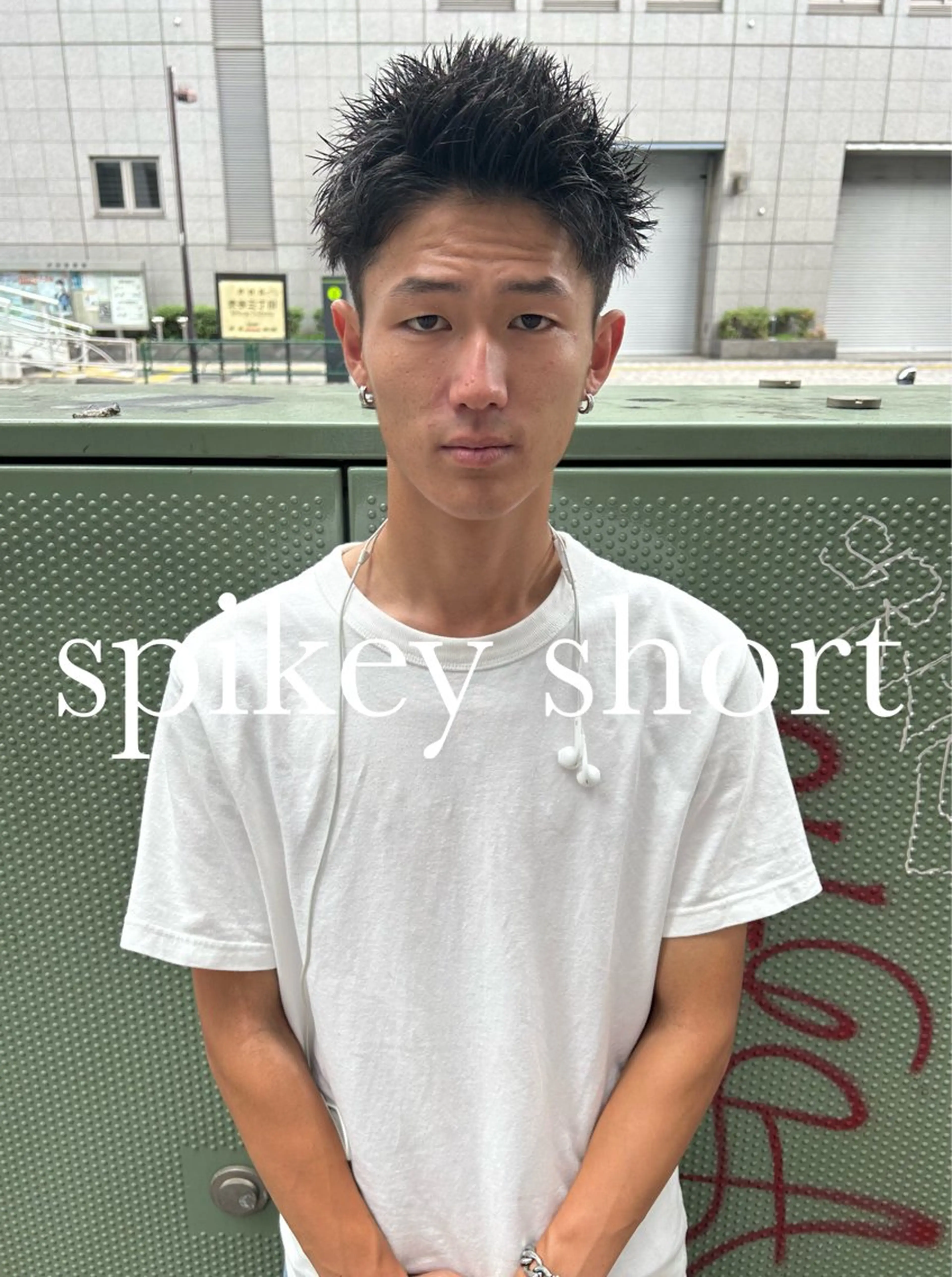 ショート メンズ メンズブリーチ メンズハイライト メンズインナーカラー メンズパーマ プードルパーマ カット charme所属・💈メンズ特化美容師 ✂︎伊藤大輝💈のヘアスタイル