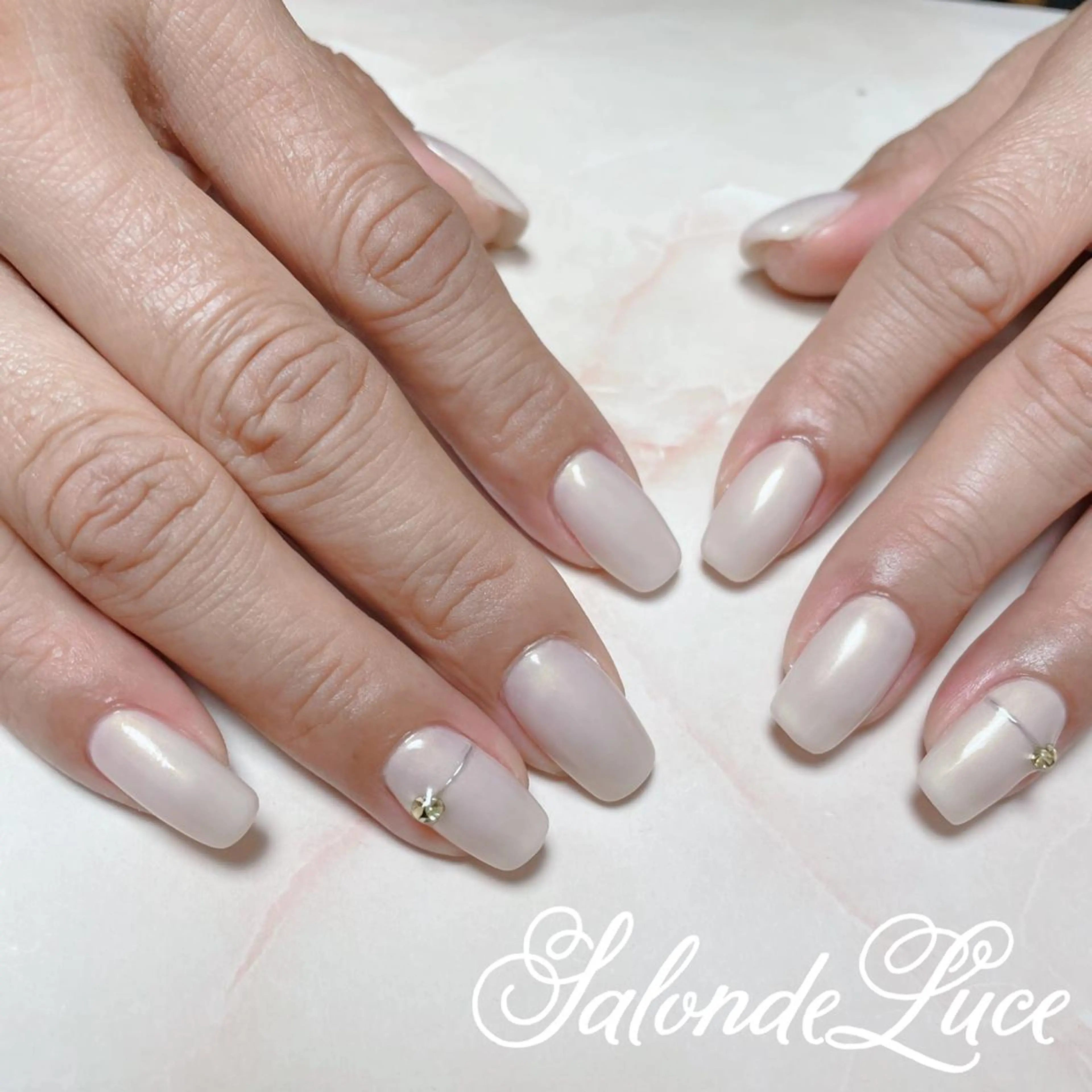 ネイル ワンカラーネイル ハンドネイル Salon de Luceのネイルデザイン