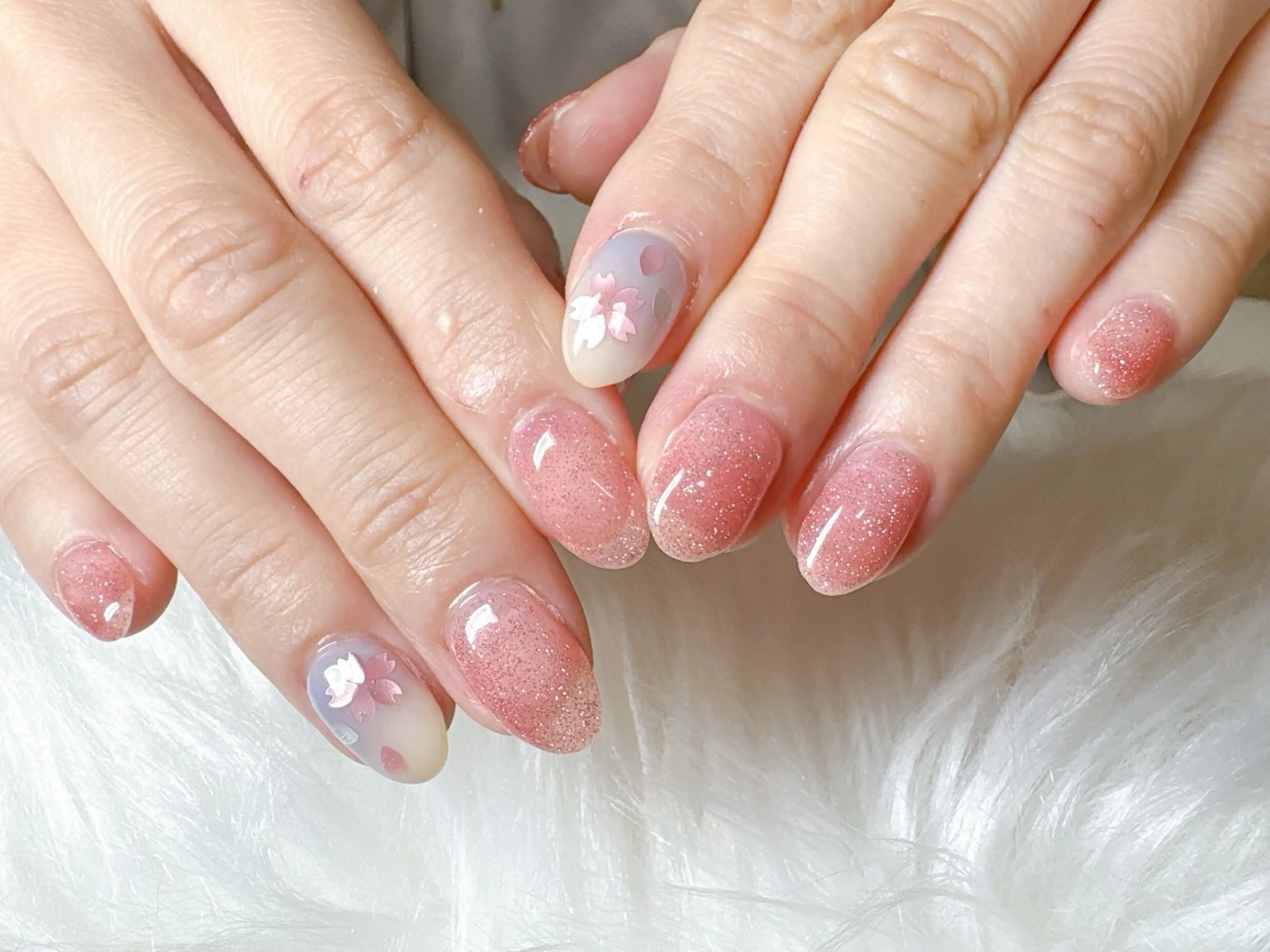 ネイル ECLAT エクラ所属・寺山 千鶴のネイルデザイン