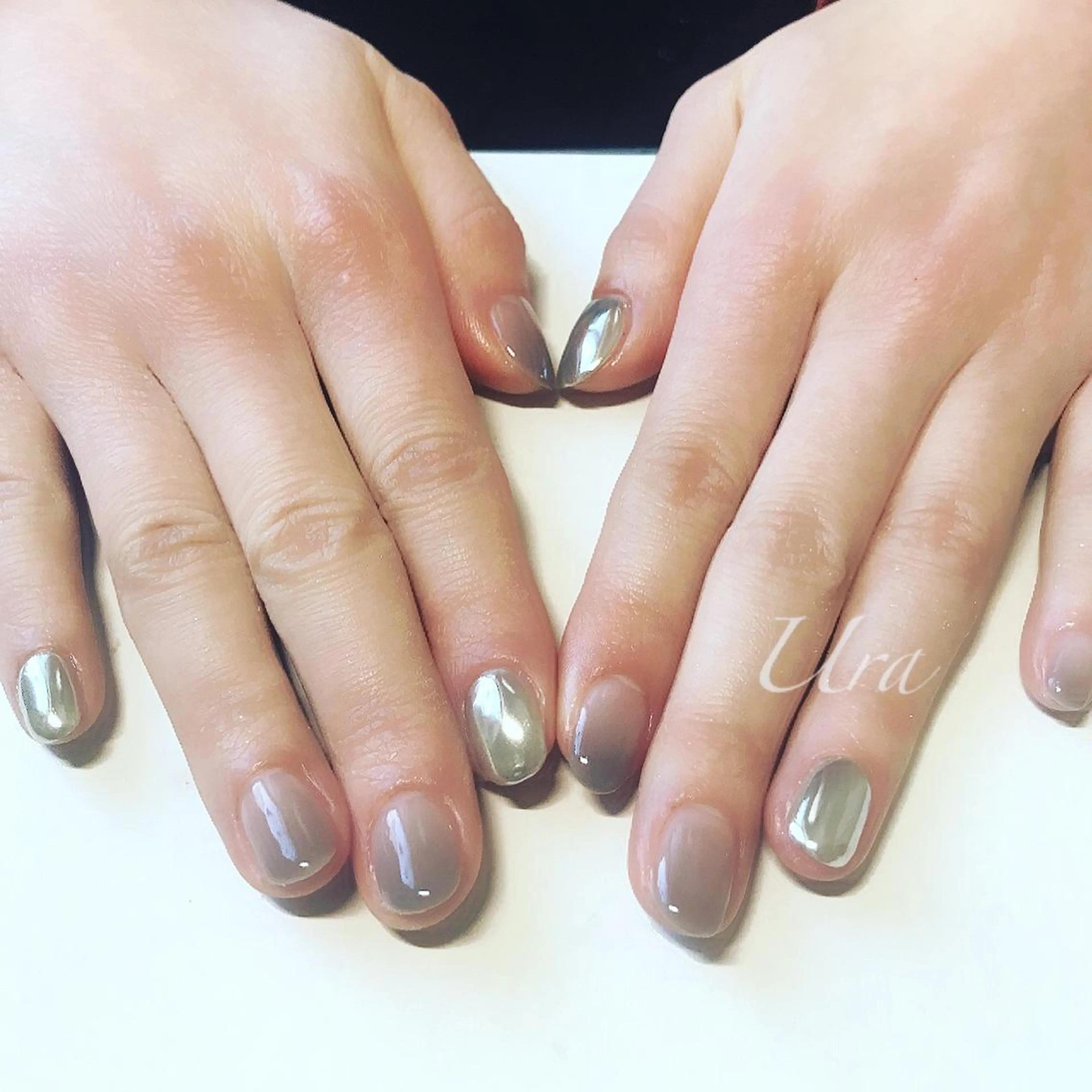 ネイル ミラーネイル UrakoNail 《nail》のネイルデザイン