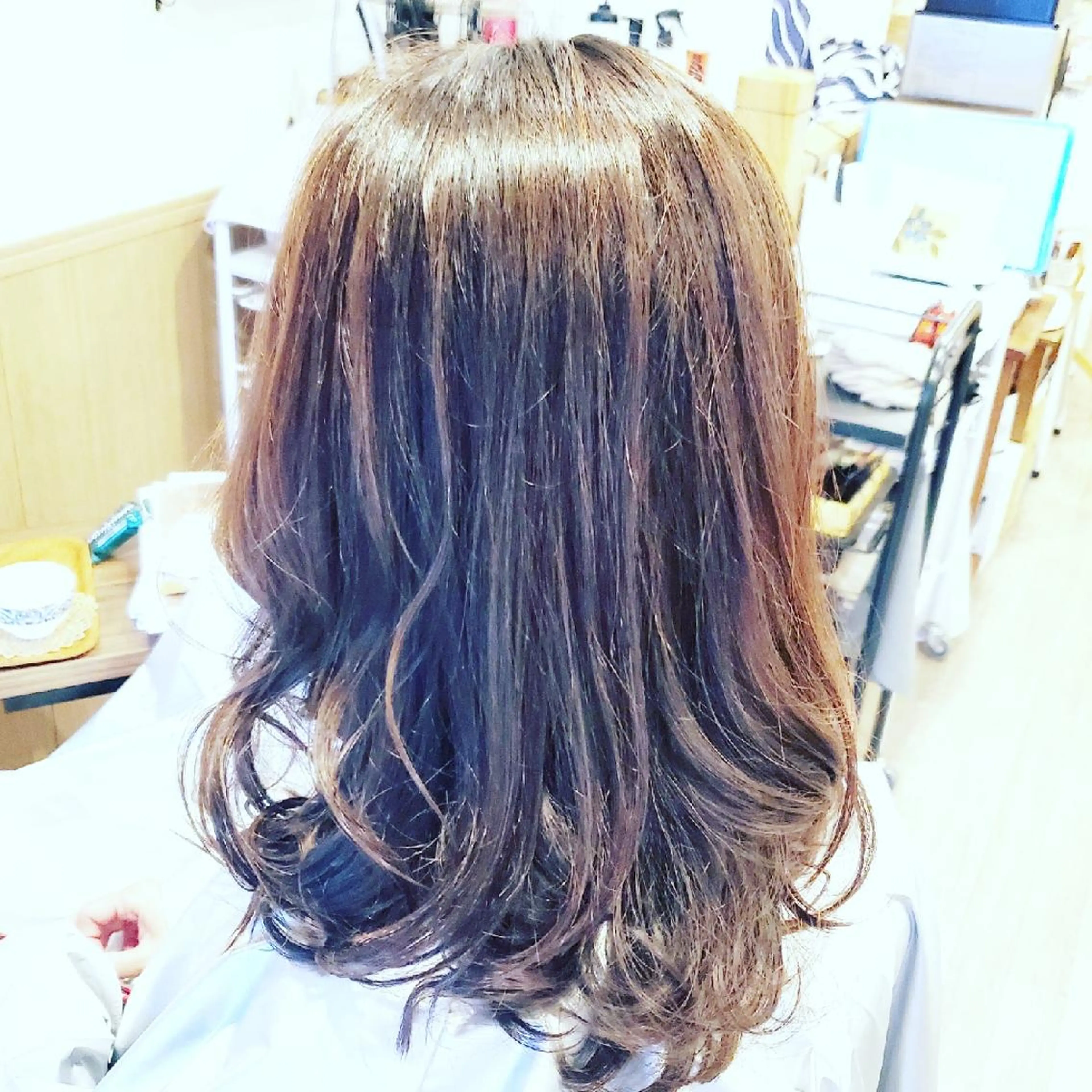 ロング カラー ブリーチ イルミナカラー 外国人風カラー トリートメント 酸熱トリートメント カット ヘアカラー トリートメント spa hair ark 富井直美のヘアスタイル