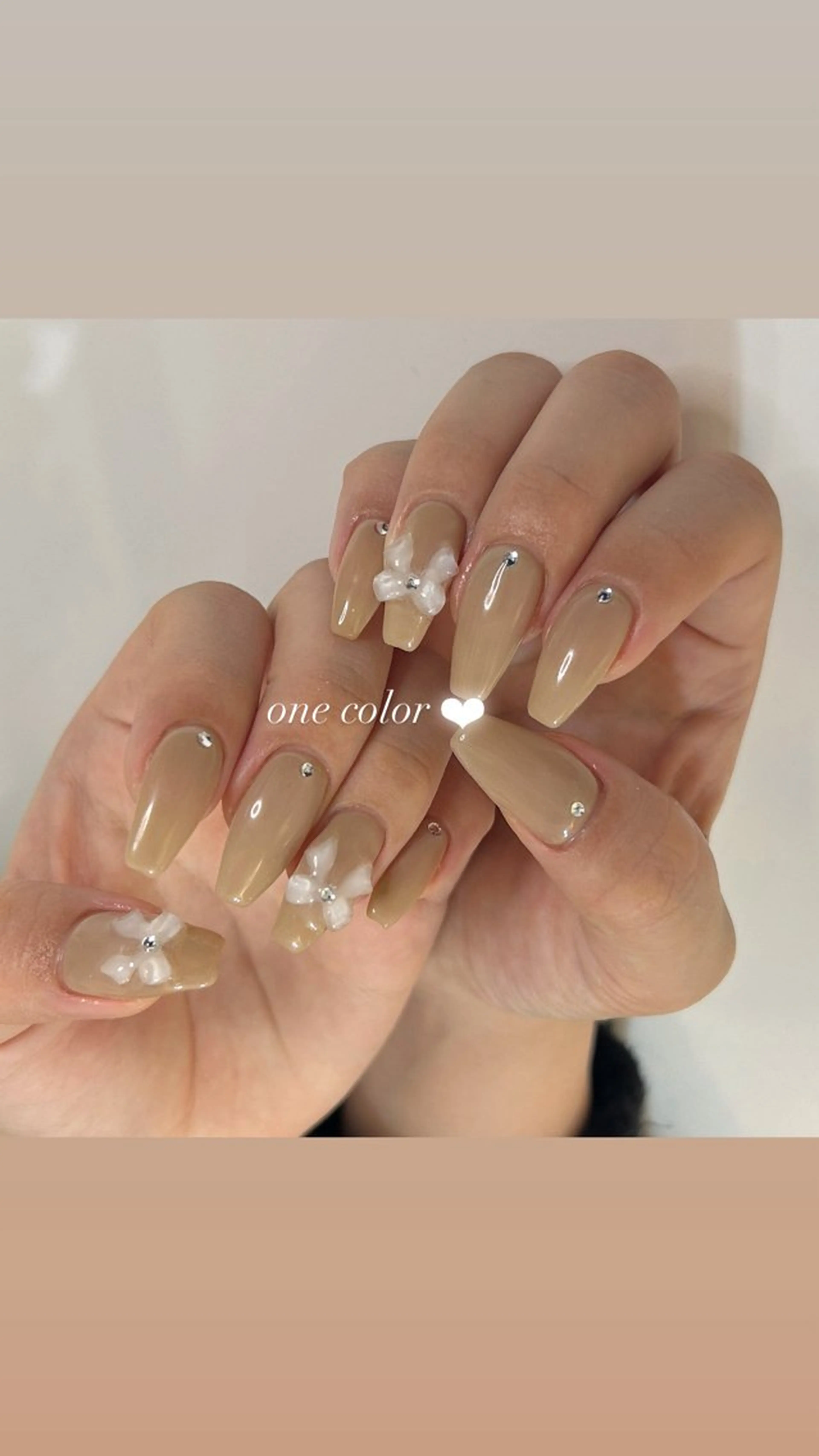 ネイル ハンドネイル ViViA momokaのネイルデザイン