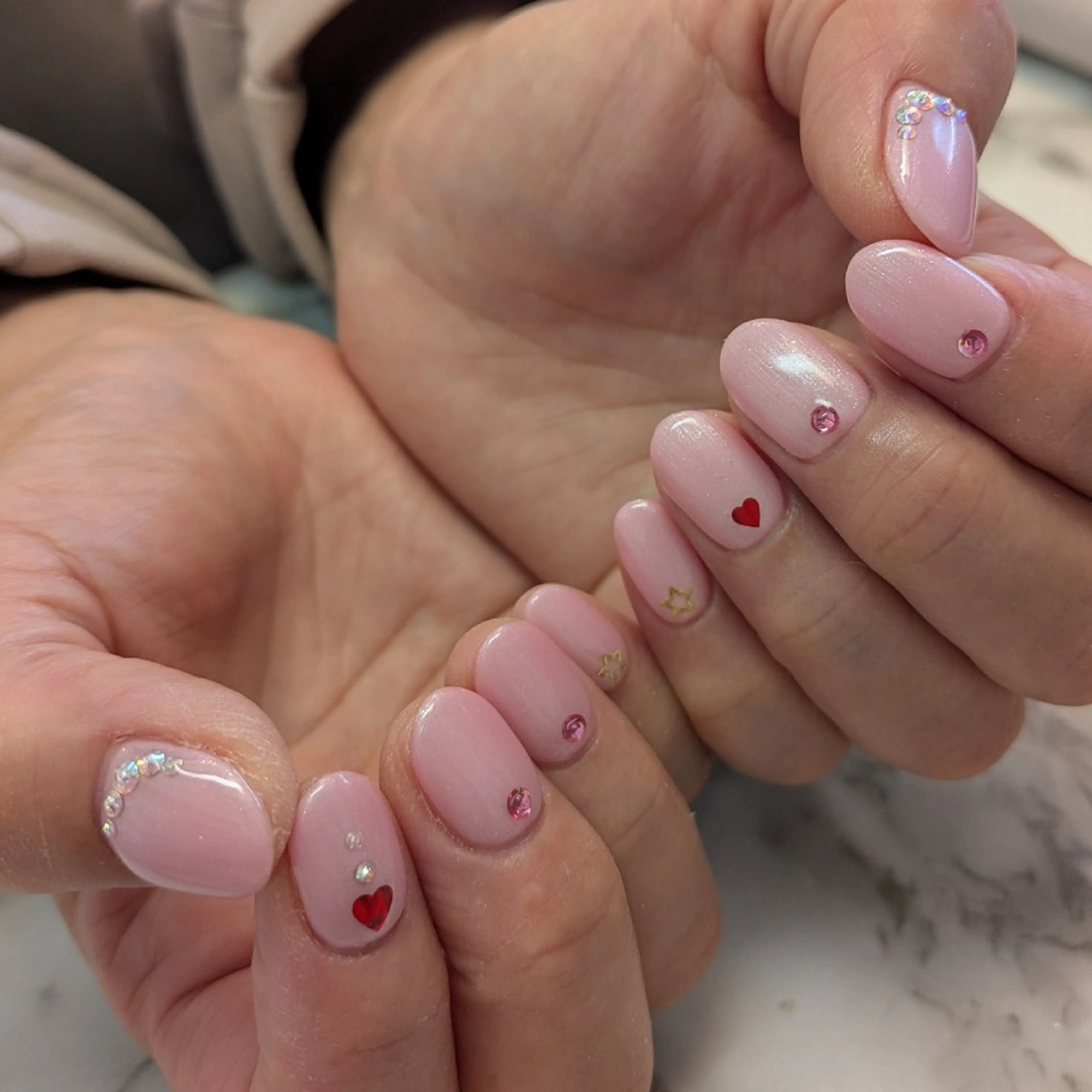 ネイル キラキラネイル ジェヌインネイル 河内のネイルデザイン