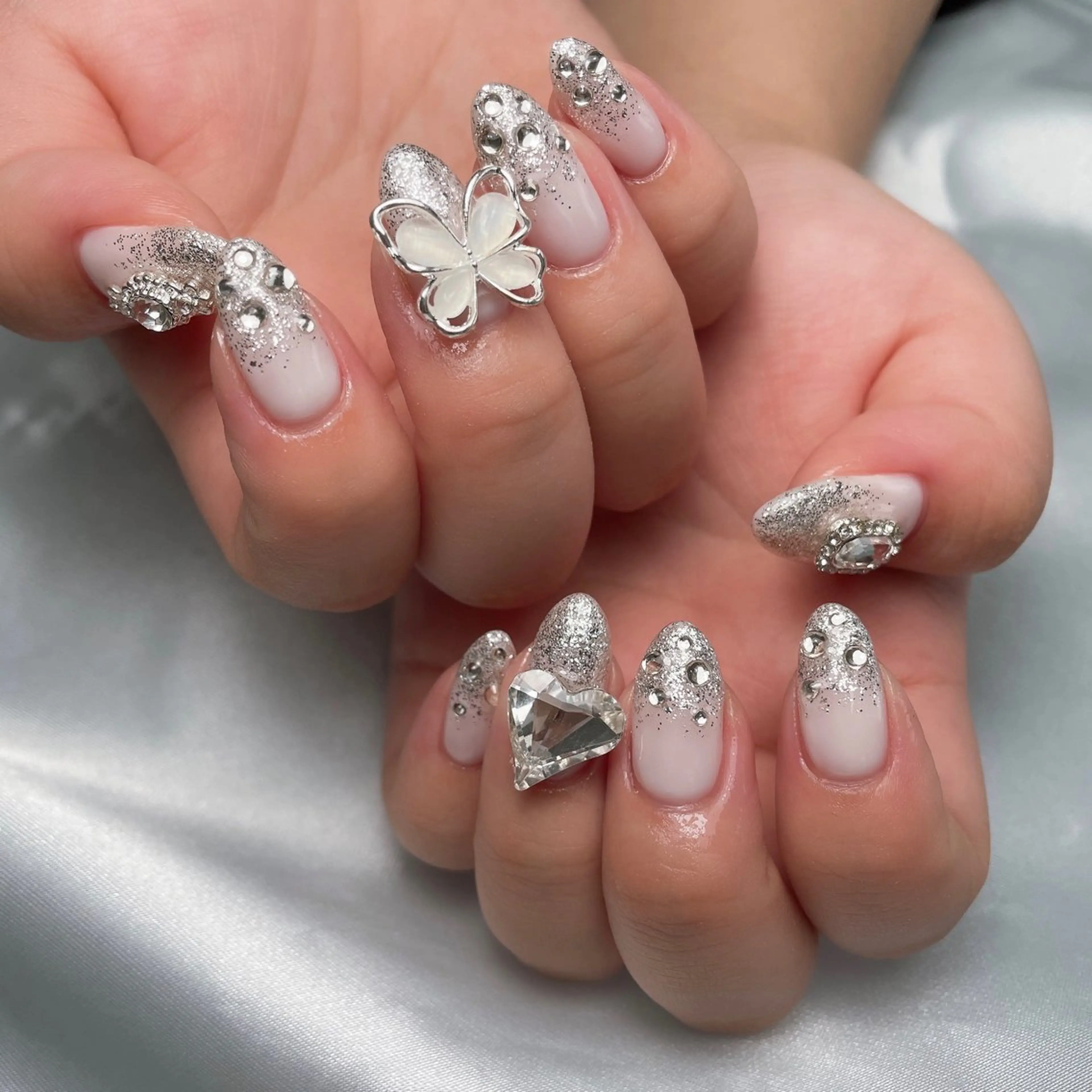 ネイル キラキラネイル ラメ(グリッター) ラメグラデーション ALL Nail &whiteningのその他イメージ