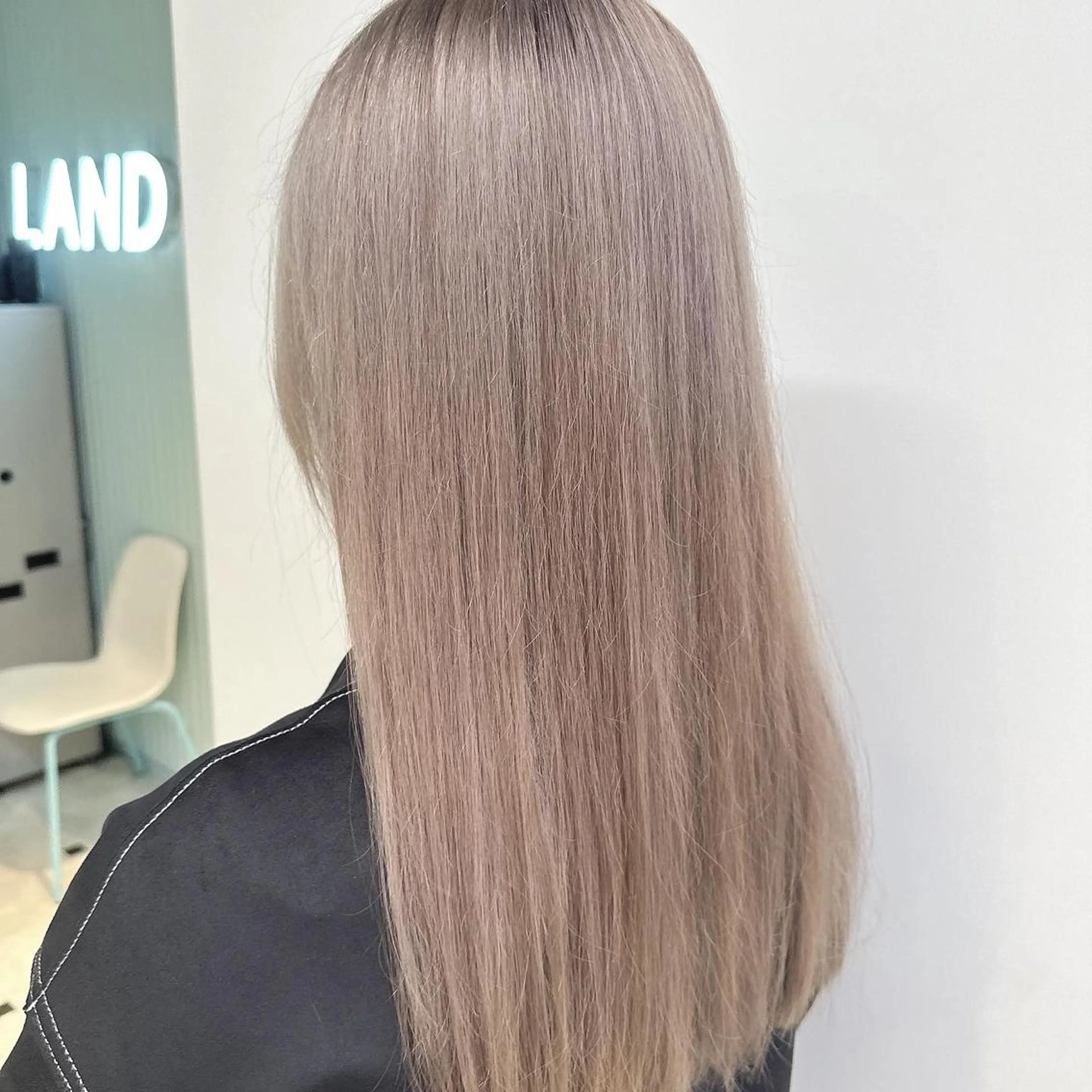 ロング カラー 🪄池袋ハイトーン 🪄ブリーチカラーのヘアスタイル