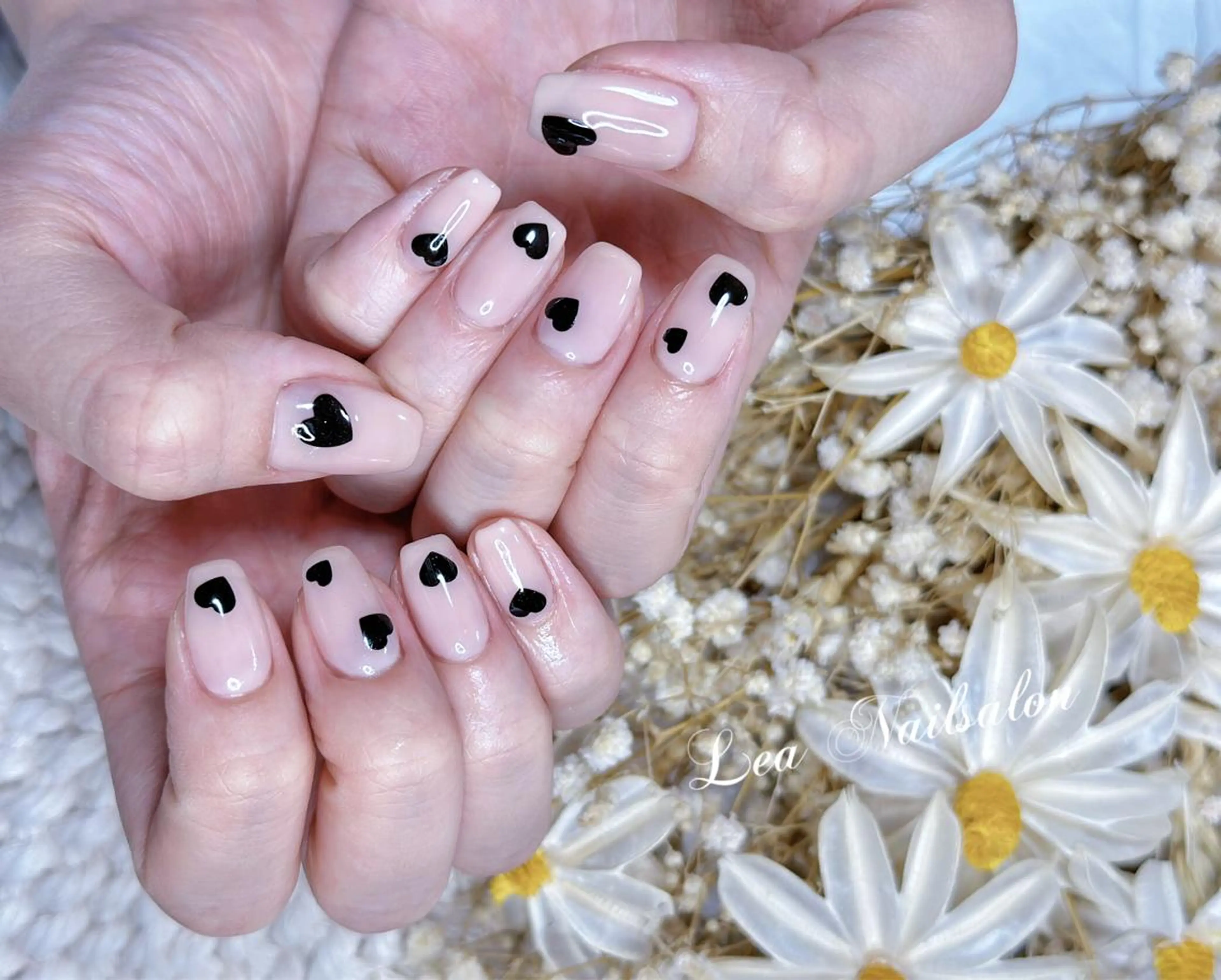 ミディアム カラー ネイル Lea NAILsalon所属・Le’a NailSalonのネイルデザイン