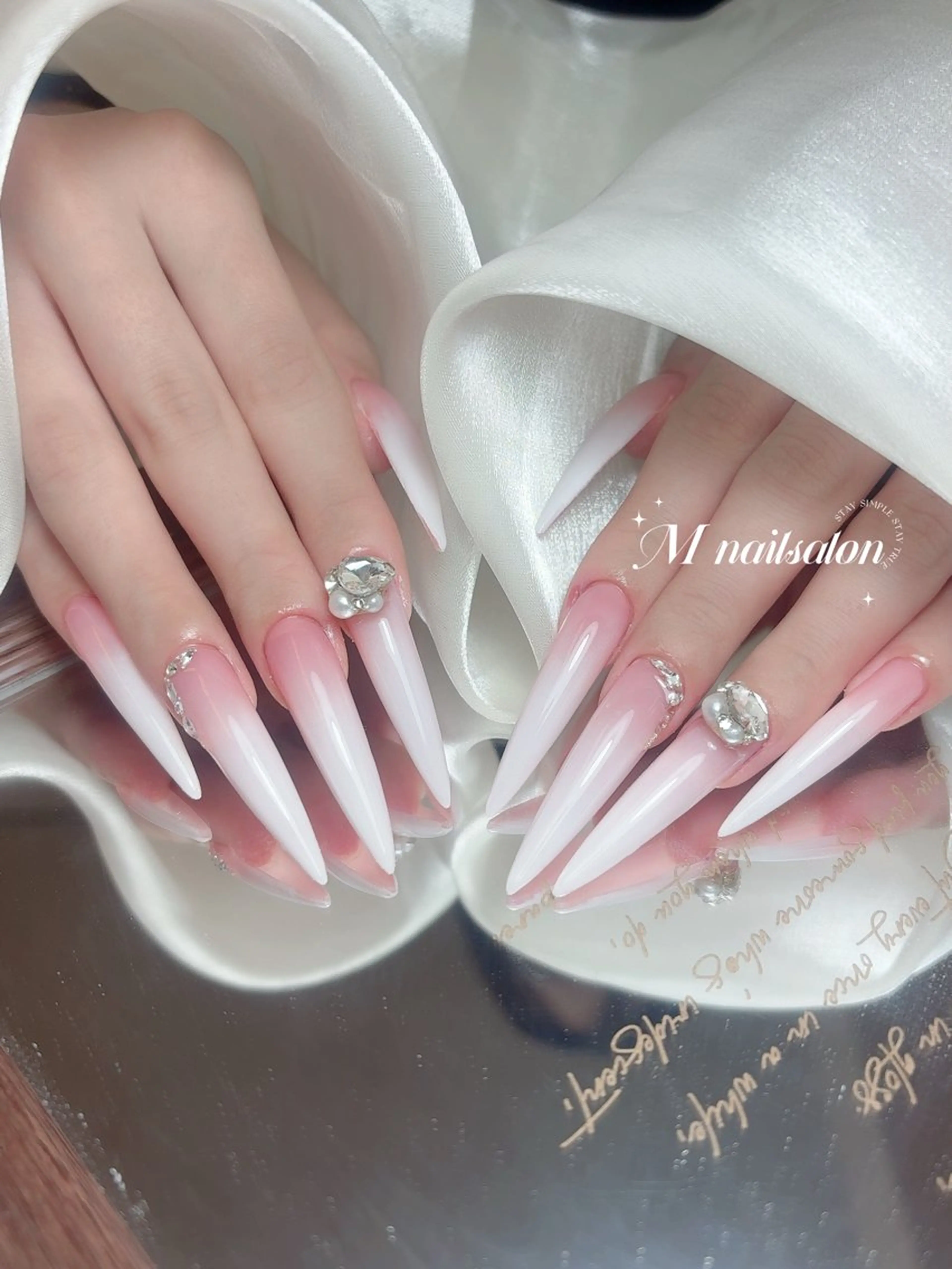 ネイル ハンドネイル M🌷nail 長さだし専門店のネイルデザイン