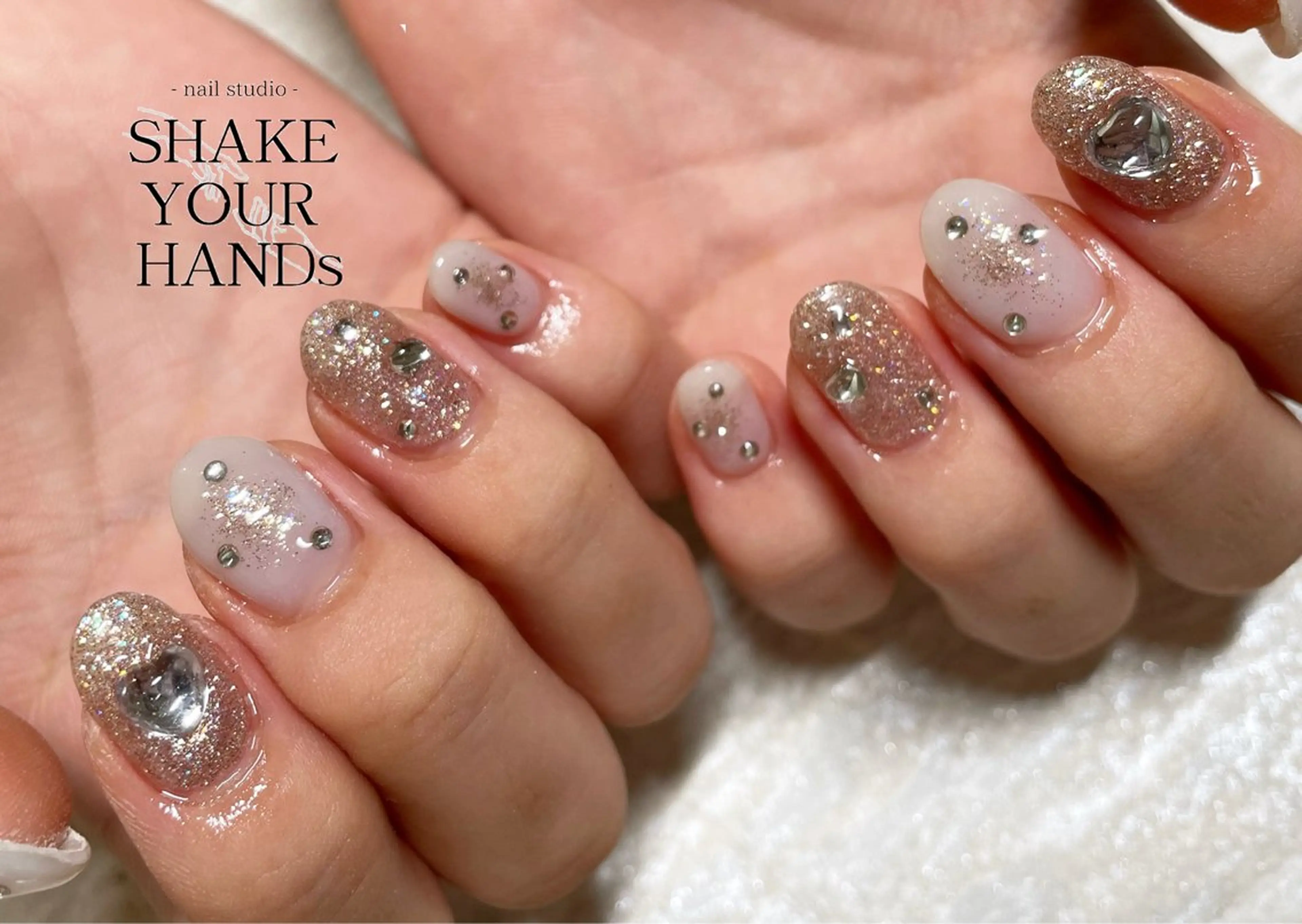 ネイル ハンドネイル ネイルスタジオ シェイクユアハンズのネイルデザイン