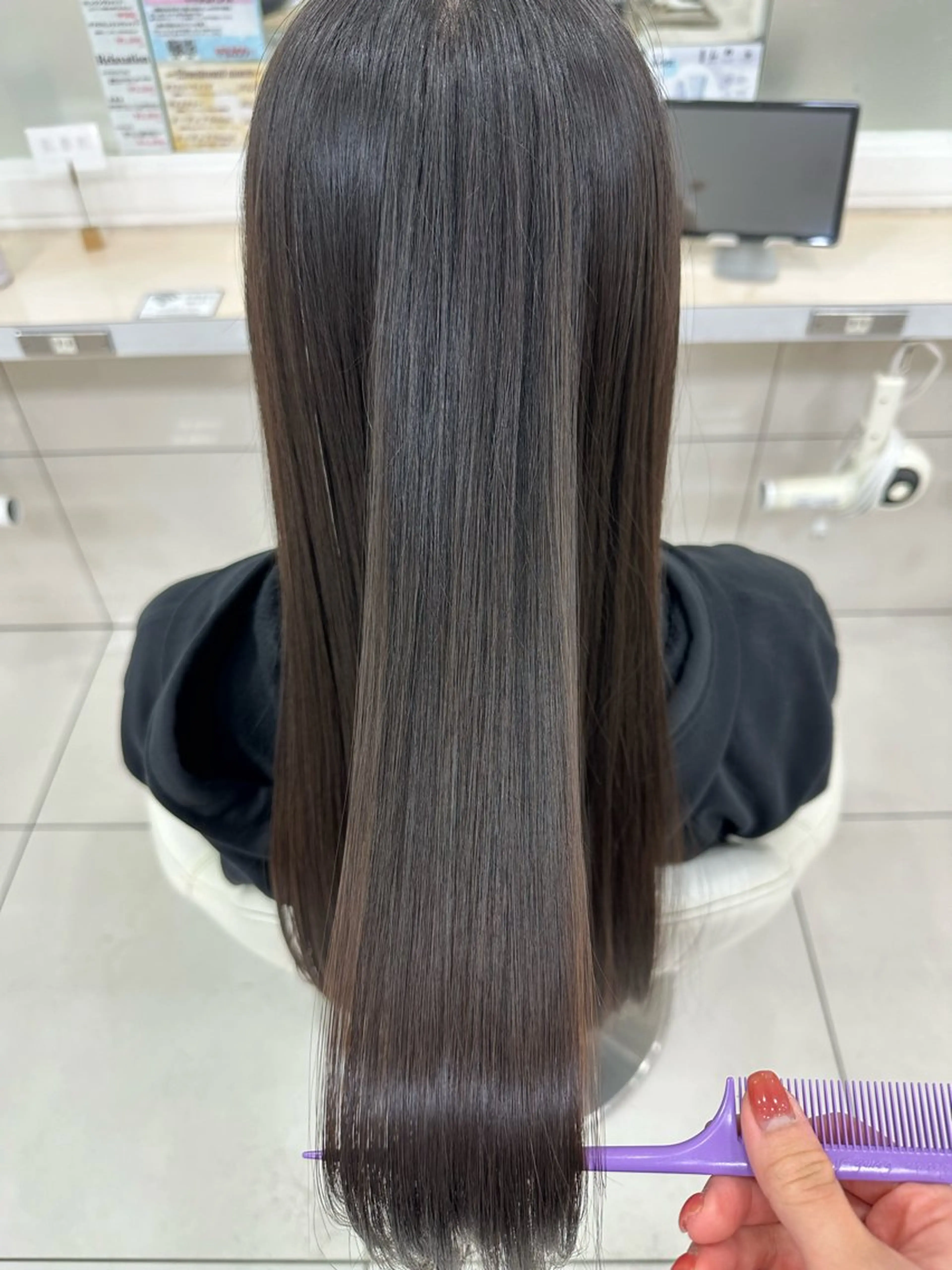 ロング パーマ 縮毛矯正 カット 縮毛矯正 トリートメント 伊佐 愛のヘアスタイル