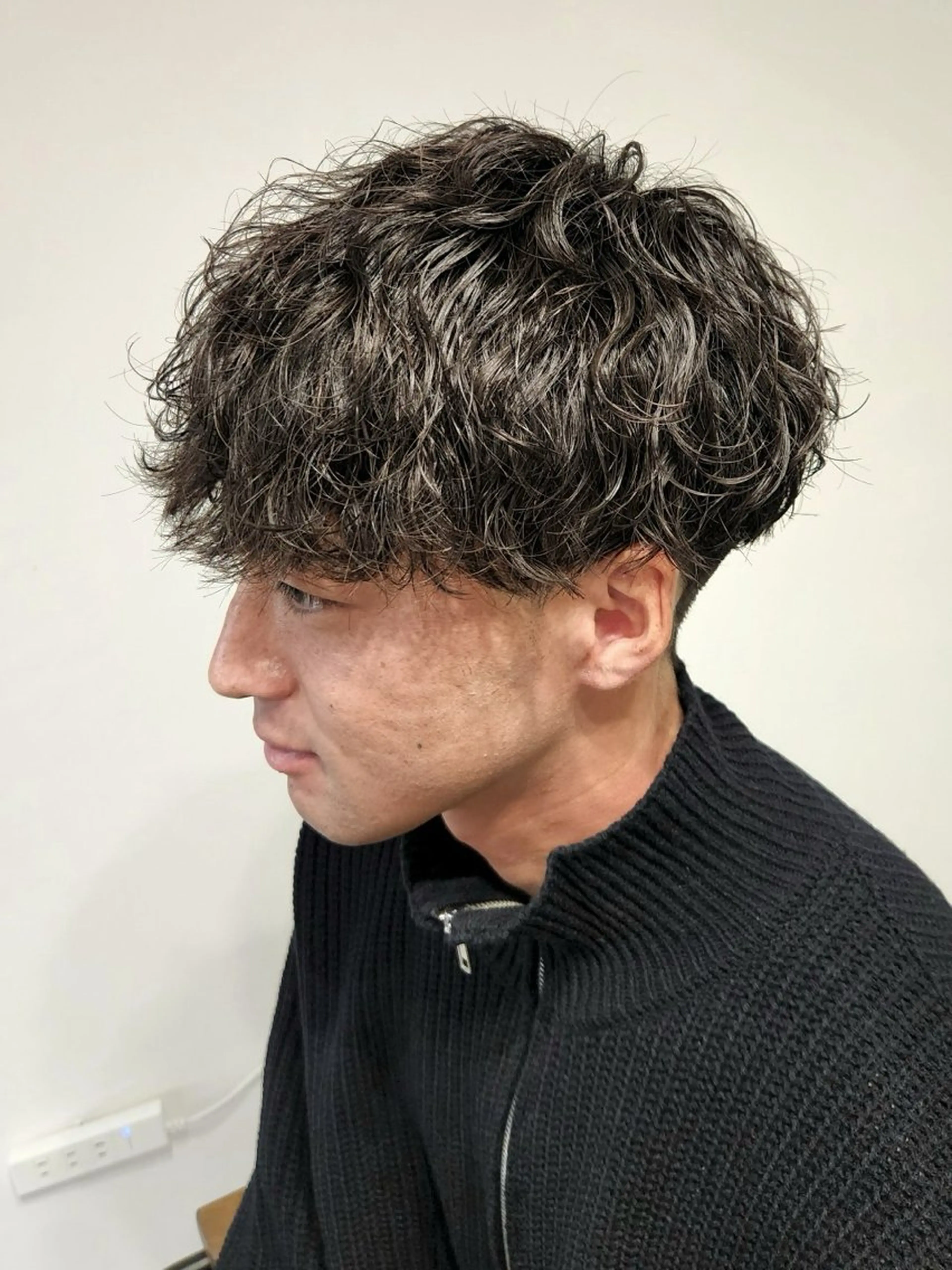 ショート パーマ メンズ マッシュ メンズパーマ 波巻きパーマ スパイラルパーマ Hwyl by Niau MEN'S HAIR所属・原口 颯太のヘアスタイル